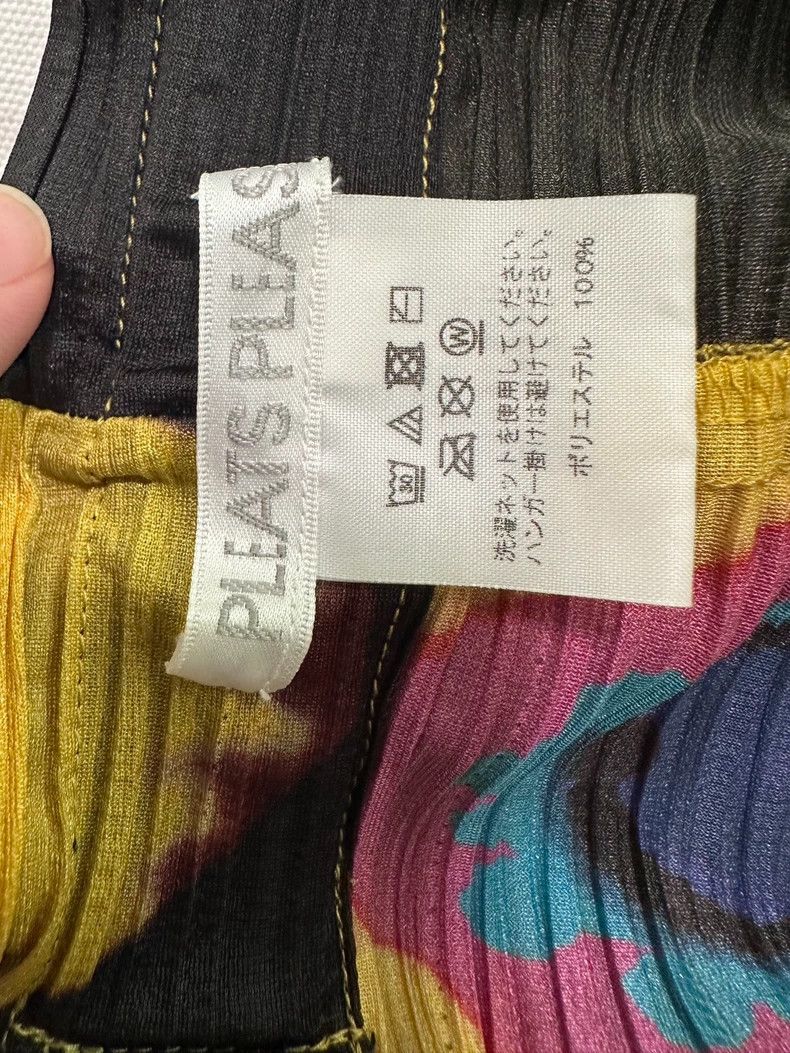 Issey Miyake Issey Miyake size:3 Black sunflower pleated trousers Size 22" - 5 Thumbnail