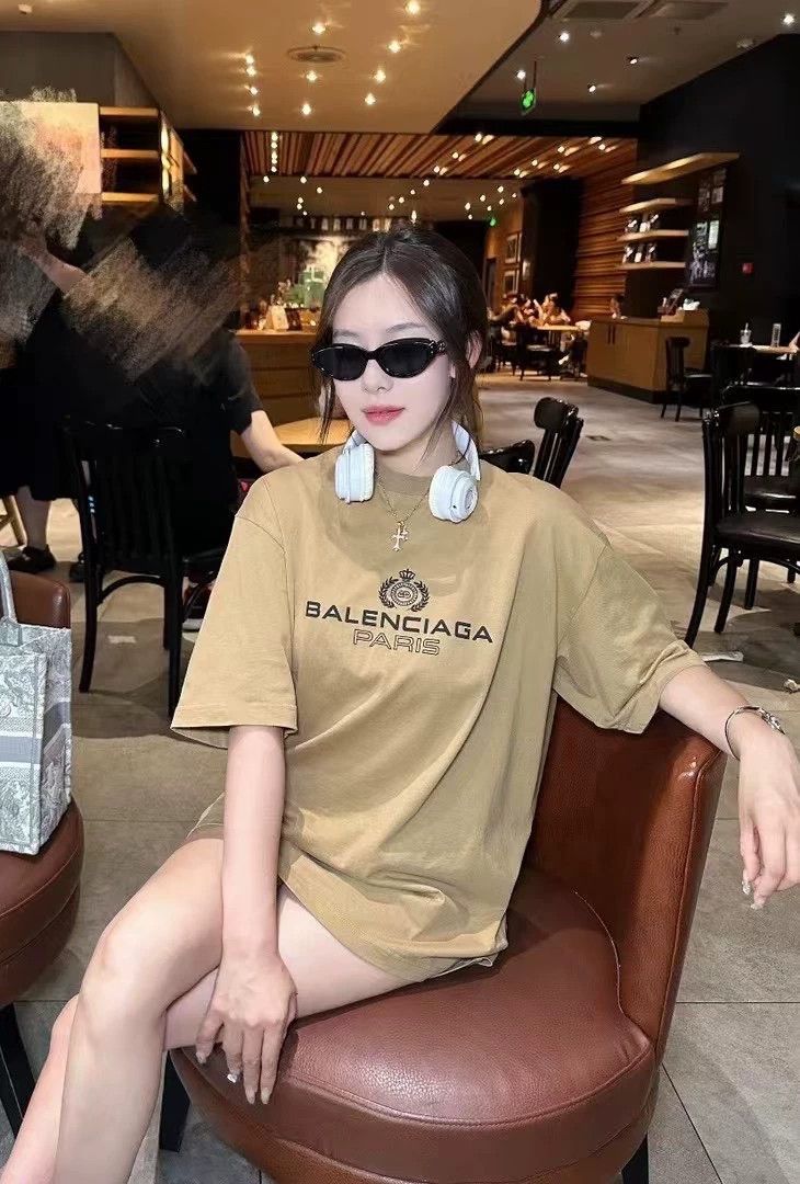 Balenciaga Balenciaga Khaki Wheatear Short Sleeve T-Shirt 2504-Nextarr Size US S / EU 44-46 / 1 - 7 Thumbnail