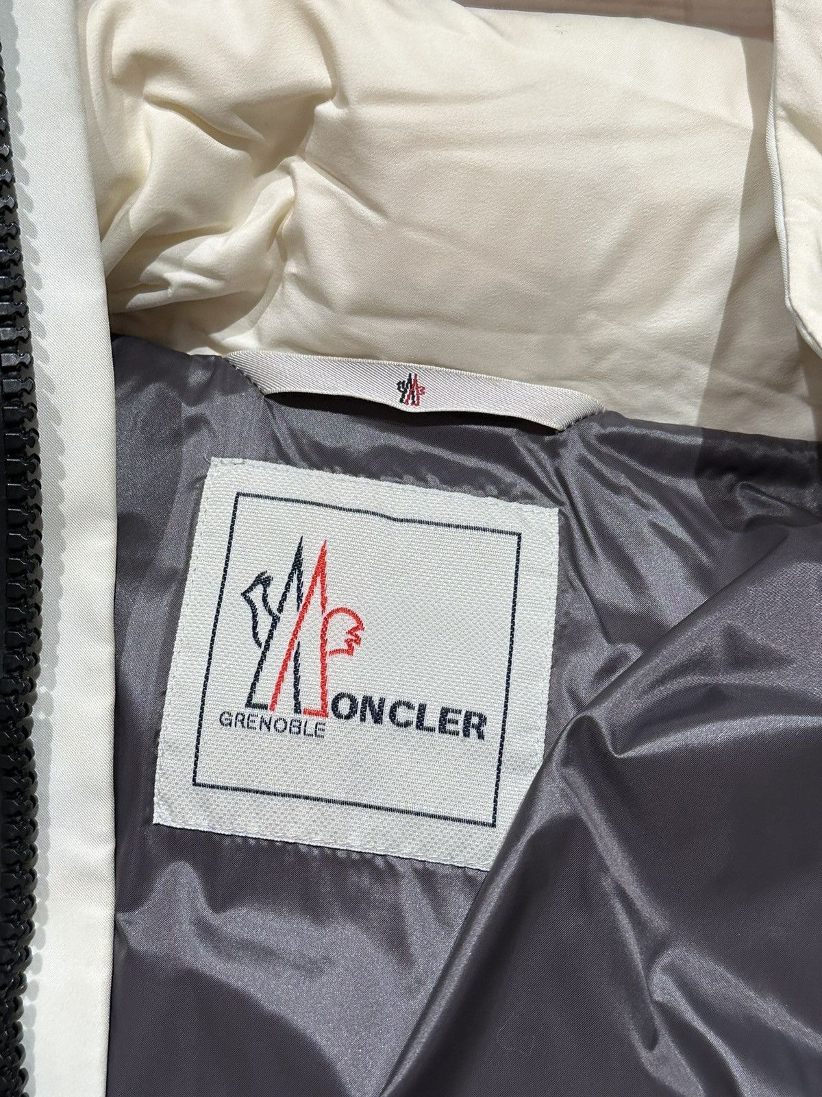 Moncler Moncler Grenoble White Size US L / EU 52-54 / 3 - 2 Thumbnail