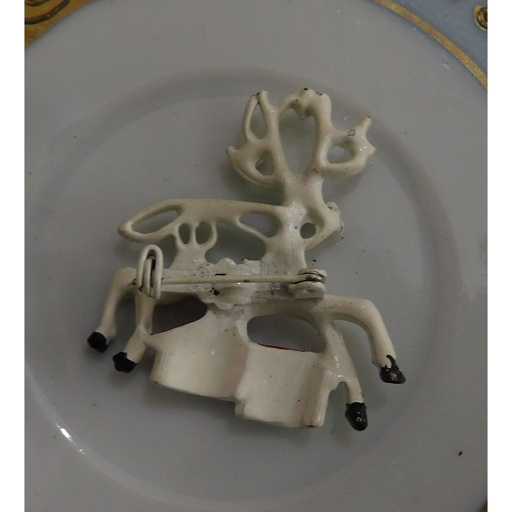 Other Vintage Red And White Reindeer Brooch Enamel Over Metal Size ONE SIZE - 3 Thumbnail