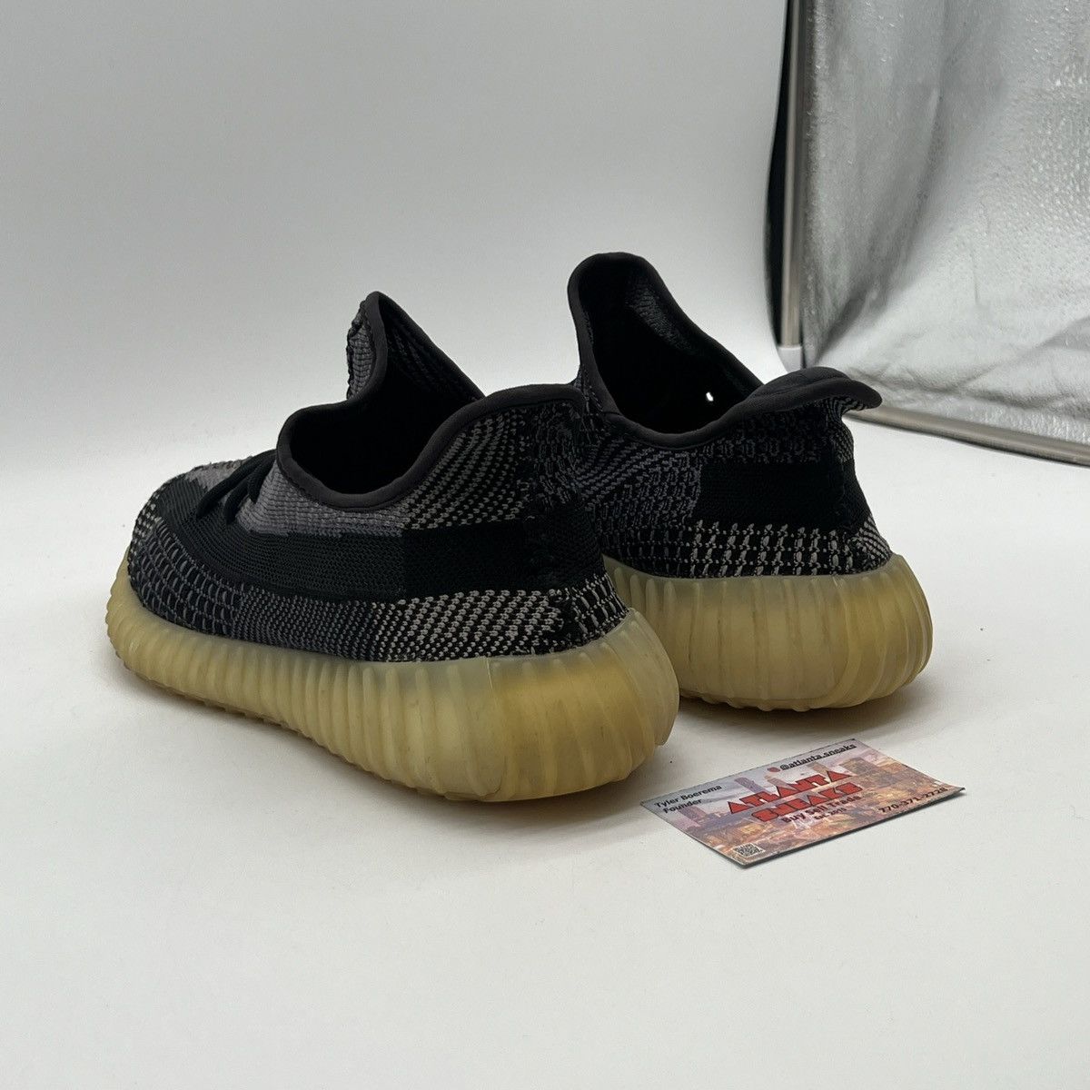 Adidas Yeezy boost 350 Carbon Size US 11.5 / EU 44-45 - 4 Thumbnail