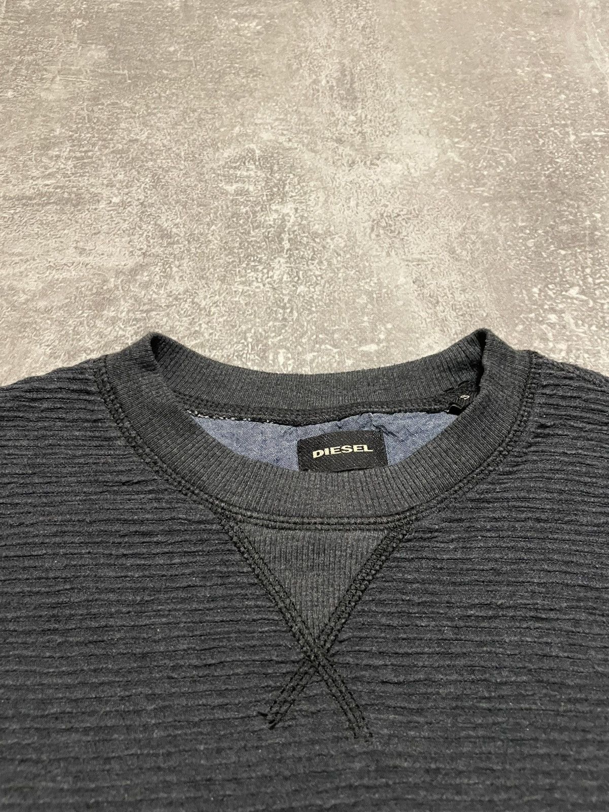 Diesel Vintage Diesel Ribbed Sweatshirt Crewneck Size US S / EU 44-46 / 1 - 8 Thumbnail