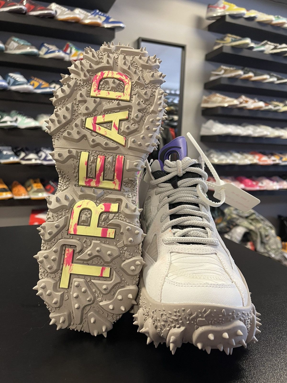Nike × Off-White Size 10 - Nike Terra Form Off-White Summit White Purple Size US 10 / EU 43 - 13 Thumbnail