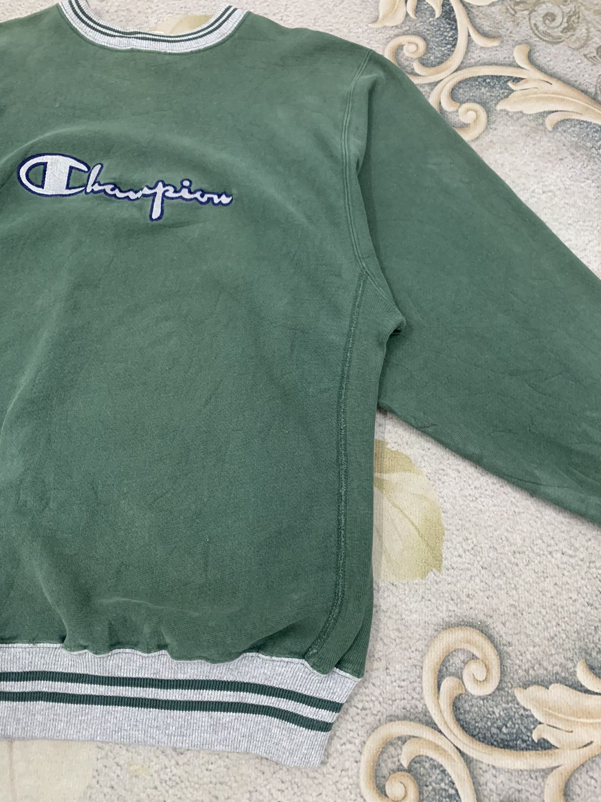 Champion × Vintage Vtg Champion Reverse Weave Big Logo Embroidered Sweatshirt Size US XL / EU 56 / 4 - 5 Thumbnail