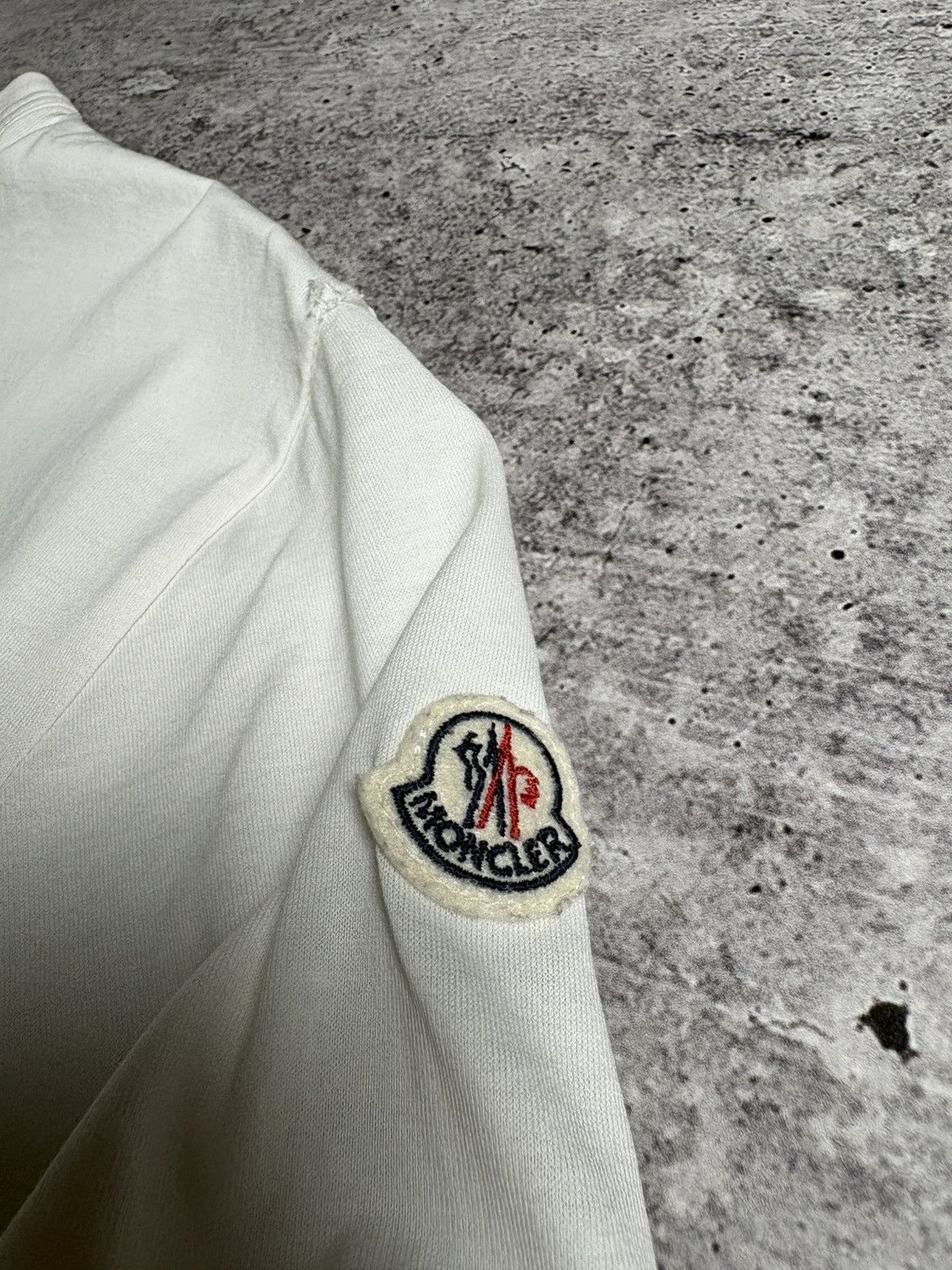 Moncler Moncler Luxury Sleeve Logo Tshirt Size US M / EU 48-50 / 2 - 6 Thumbnail