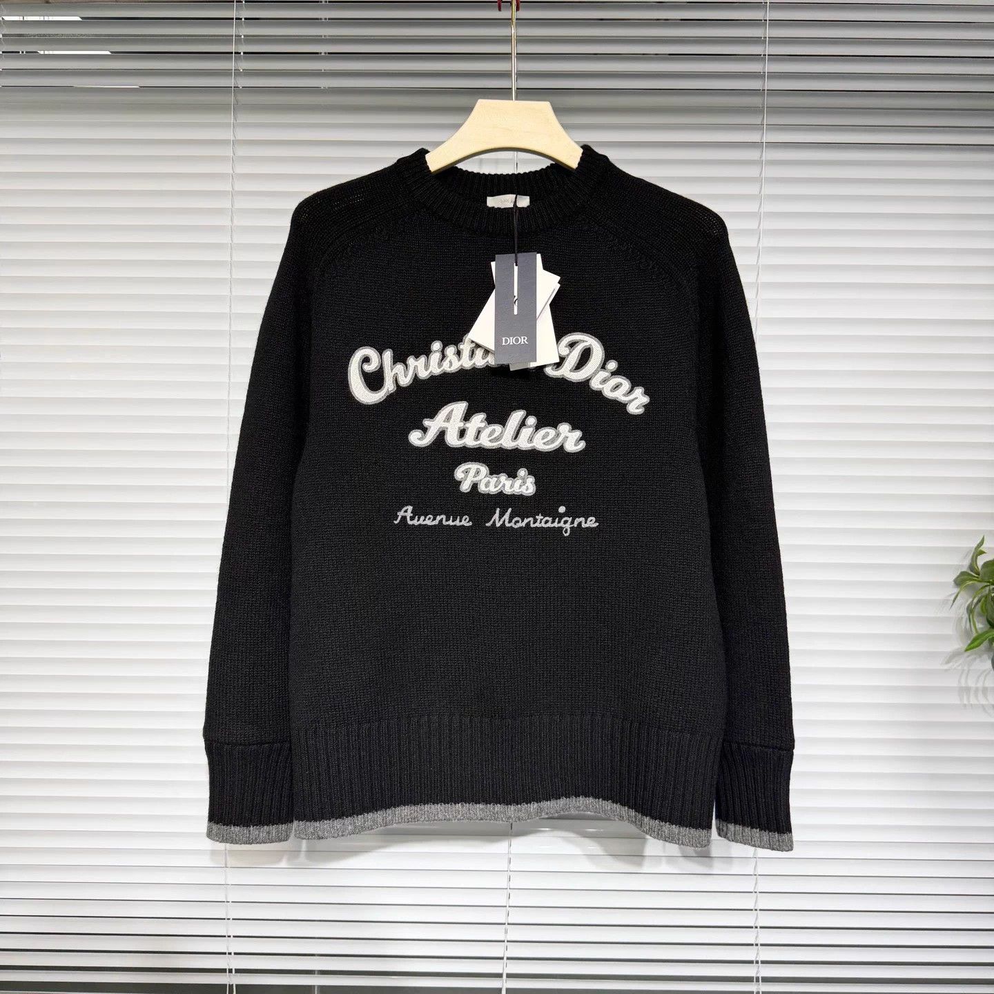 Dior DIOR Black Intarsia Logo Knit Sweater S Size US S / EU 44-46 / 1 - 1 Thumbnail