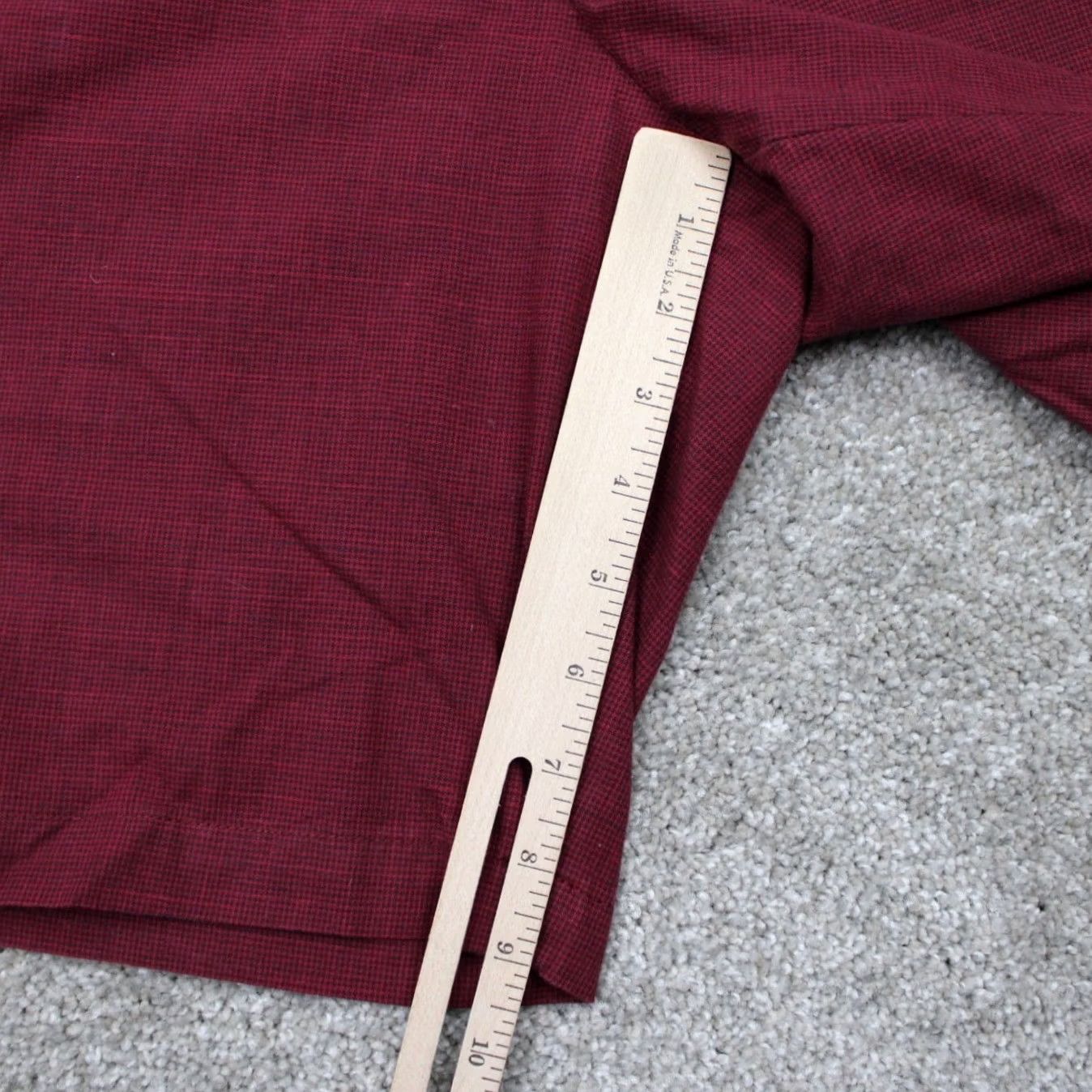 Banana Republic Banana Republic Aiden Short Shorts Mens 35 Red/Black Cotton Chino w/ 9" inseam Shirt Mens 35 Red/Black Cotton Chino w/ 9" inseam Size US 35 - 5 Thumbnail