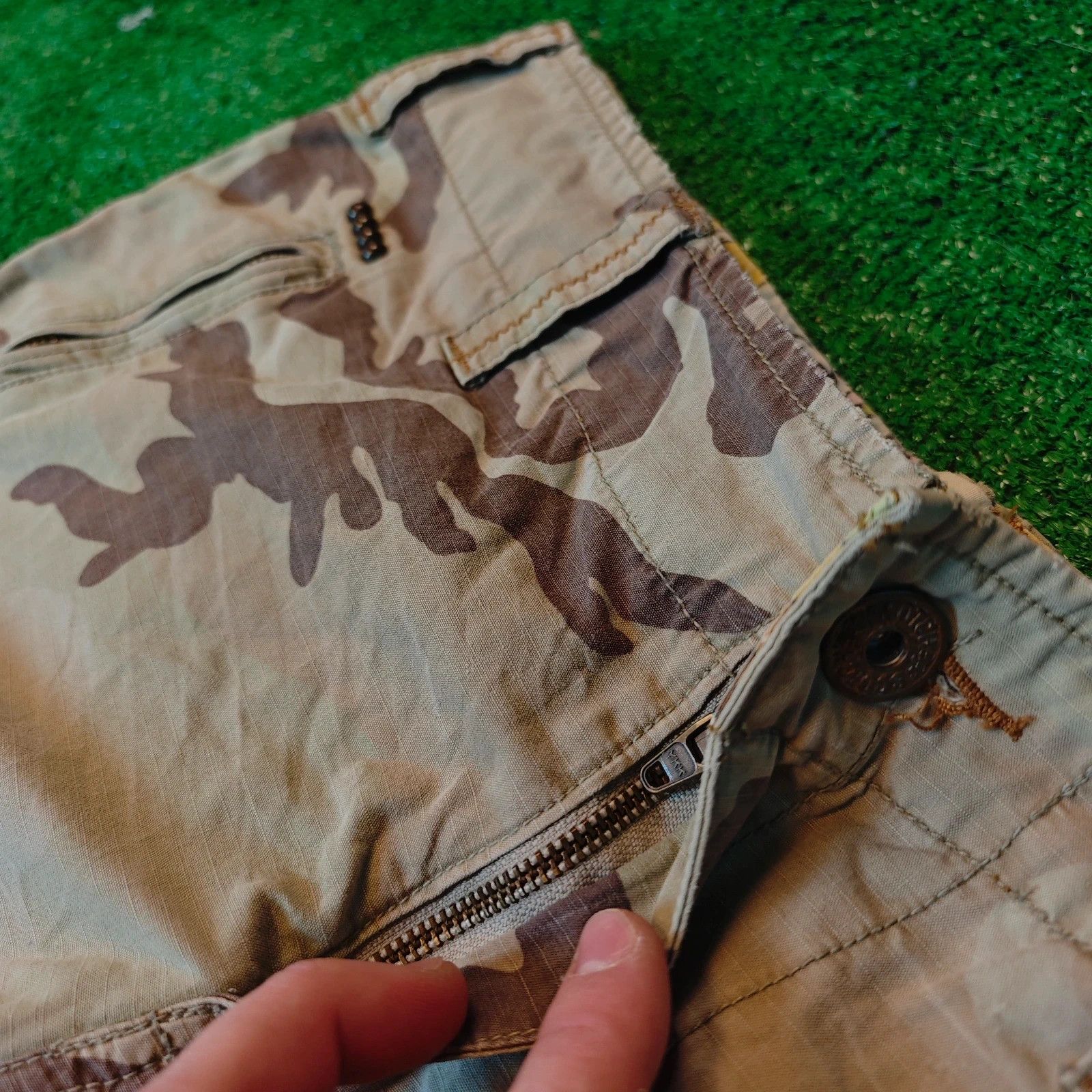 Scotch & Soda Scotch & Soda Cargo Pants Mens 32 straight utility camo Size US 32 / EU 48 - 8 Thumbnail