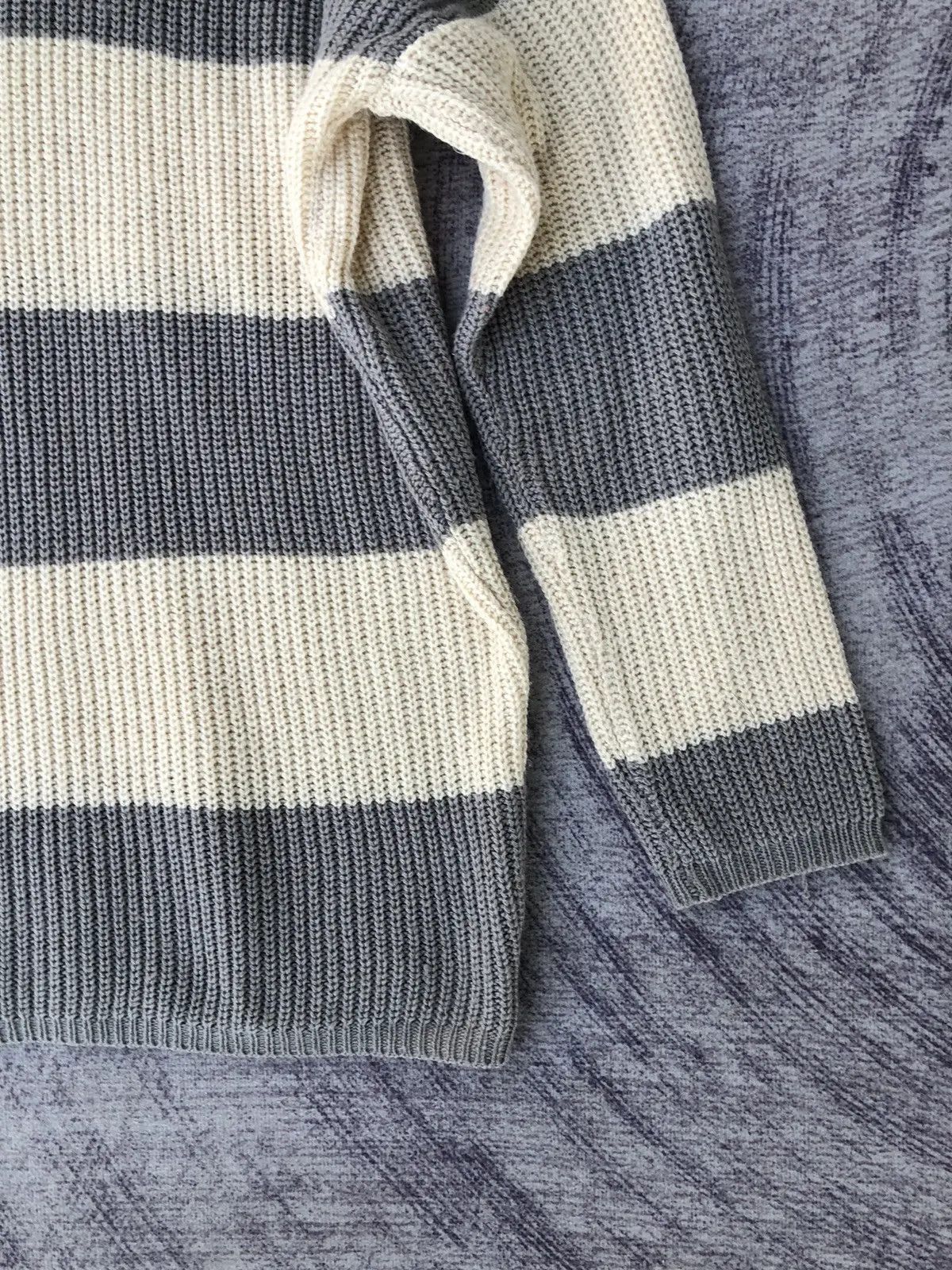 20471120 × Aran Isles Knitwear × Homespun Knitwear CableKnit V Neck Stripe Jumper Pullover Size US XL / EU 56 / 4 - 9 Thumbnail
