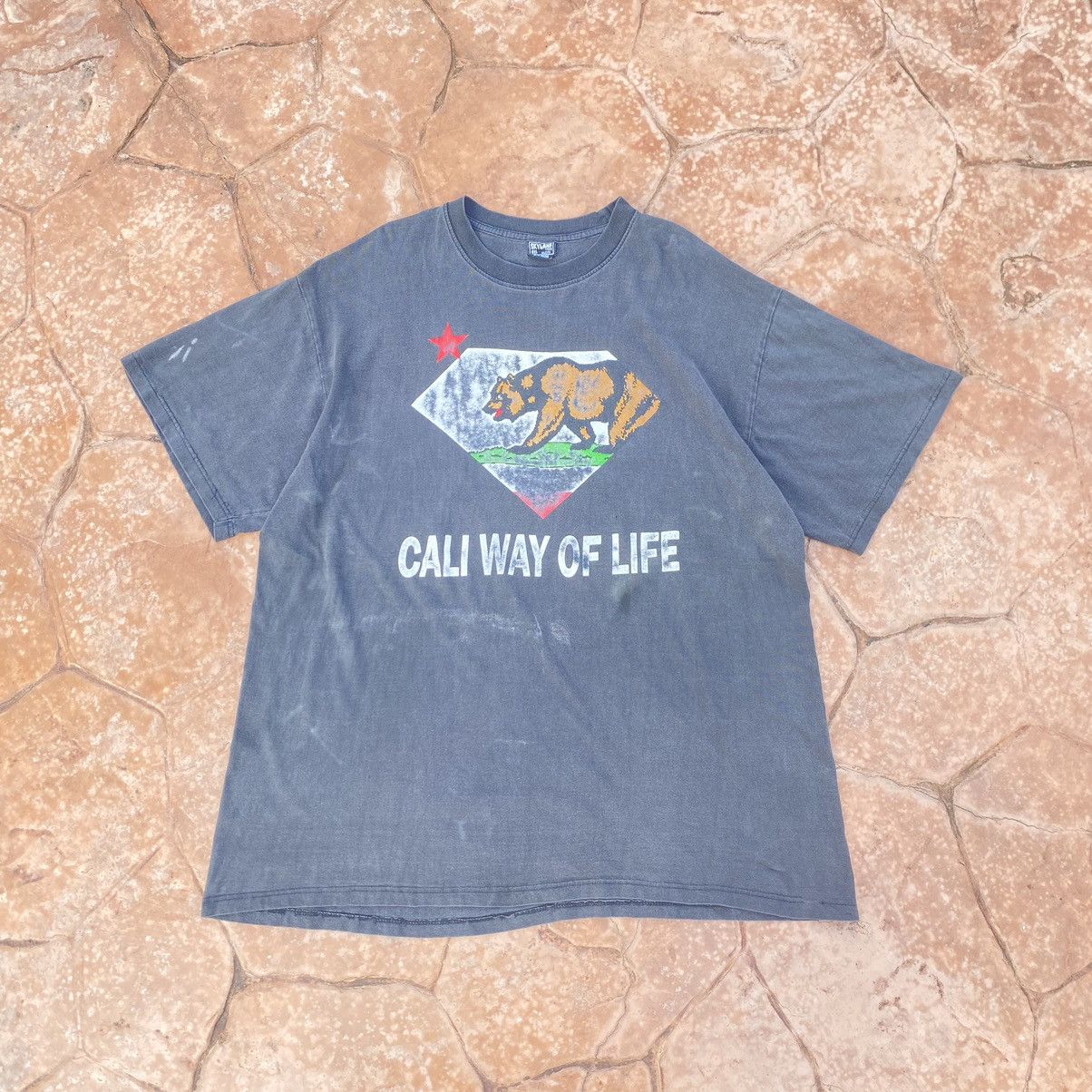 Vintage Thrashed Faded Vintage California Way Of Life ERD GRUNGE TEE Size US XXL / EU 58 / 5 - 1 Thumbnail