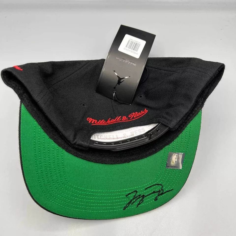 Mitchell & Ness Air Jordan x Chicago Bulls Hat Men Mitchell & Ness Snap Back Size ONE SIZE - 5 Thumbnail