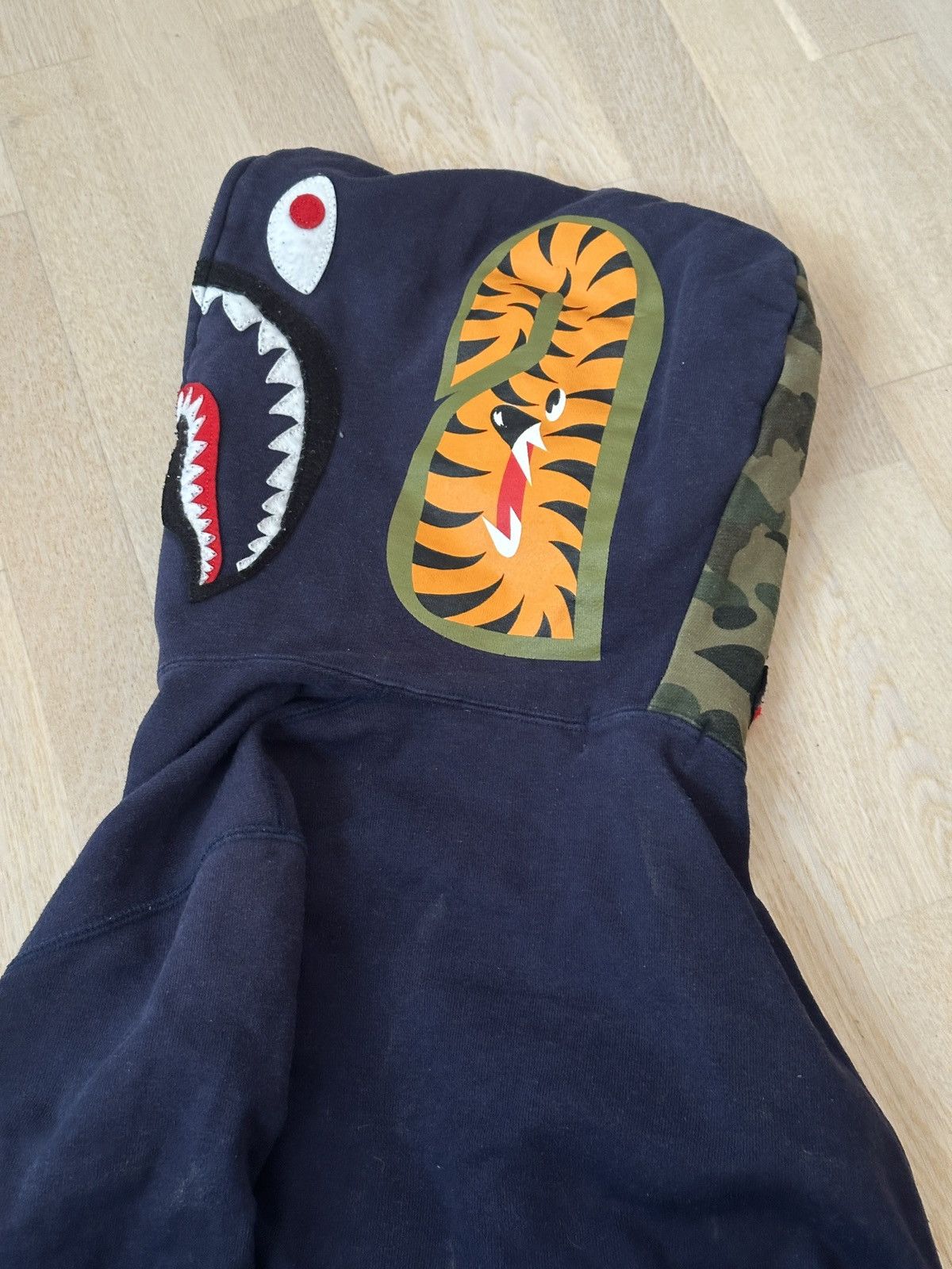 Bape 1st Camo Shark Full Zip Hoodie Size US L / EU 52-54 / 3 - 2 Thumbnail