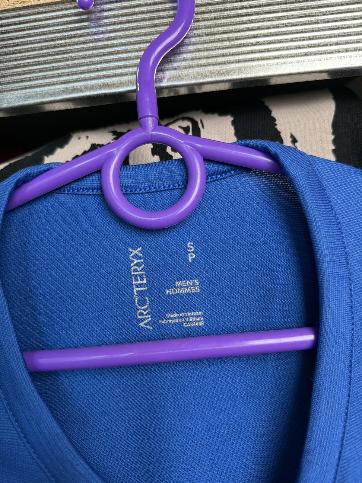 Arc'teryx Vintage Arcteryx tee big logo size S Size US S / EU 44-46 / 1 - 5 Thumbnail