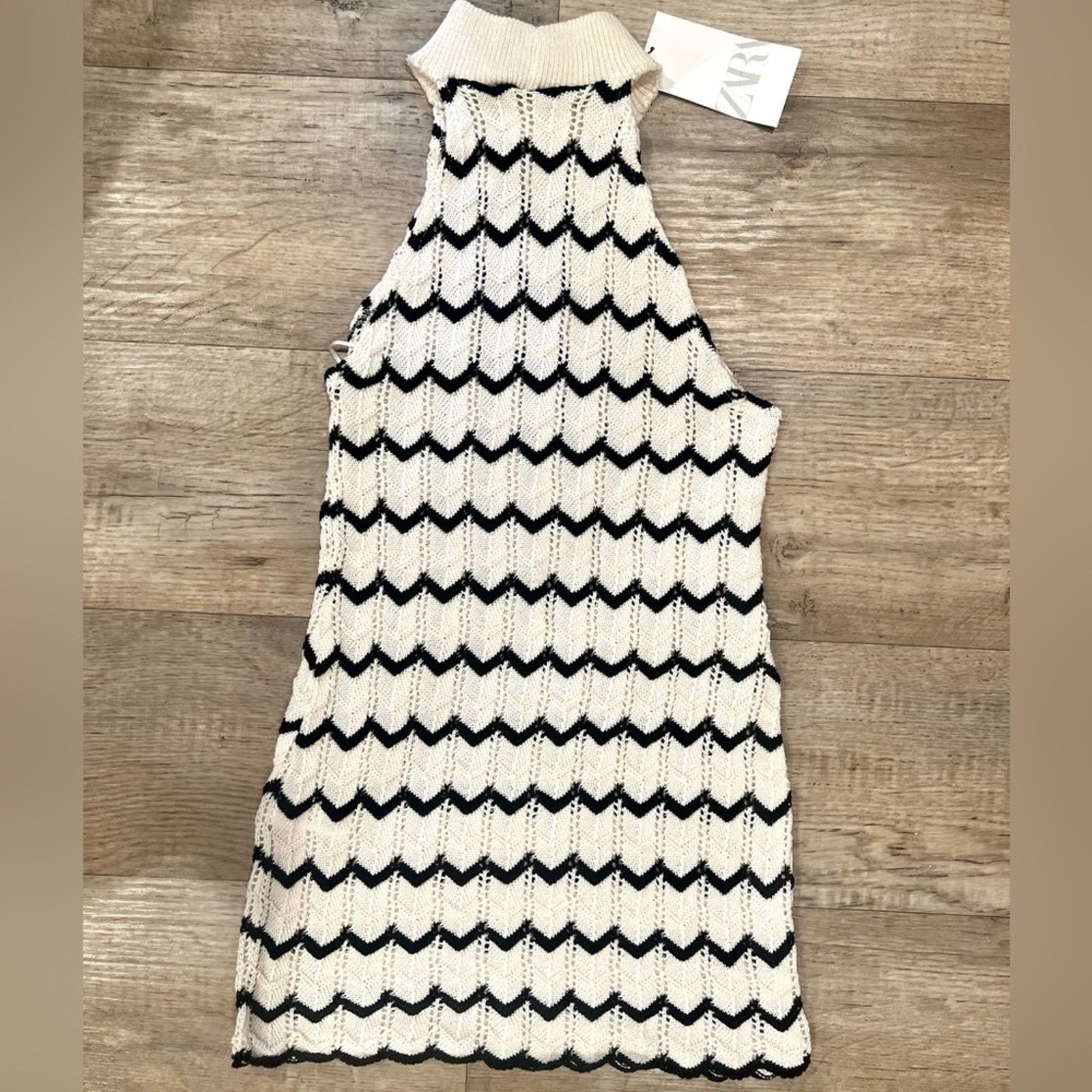 Zara BLOGGER FAVE!!! ZARA Fitted Mini Dress Size L / US 10 / IT 46 - 16 Thumbnail