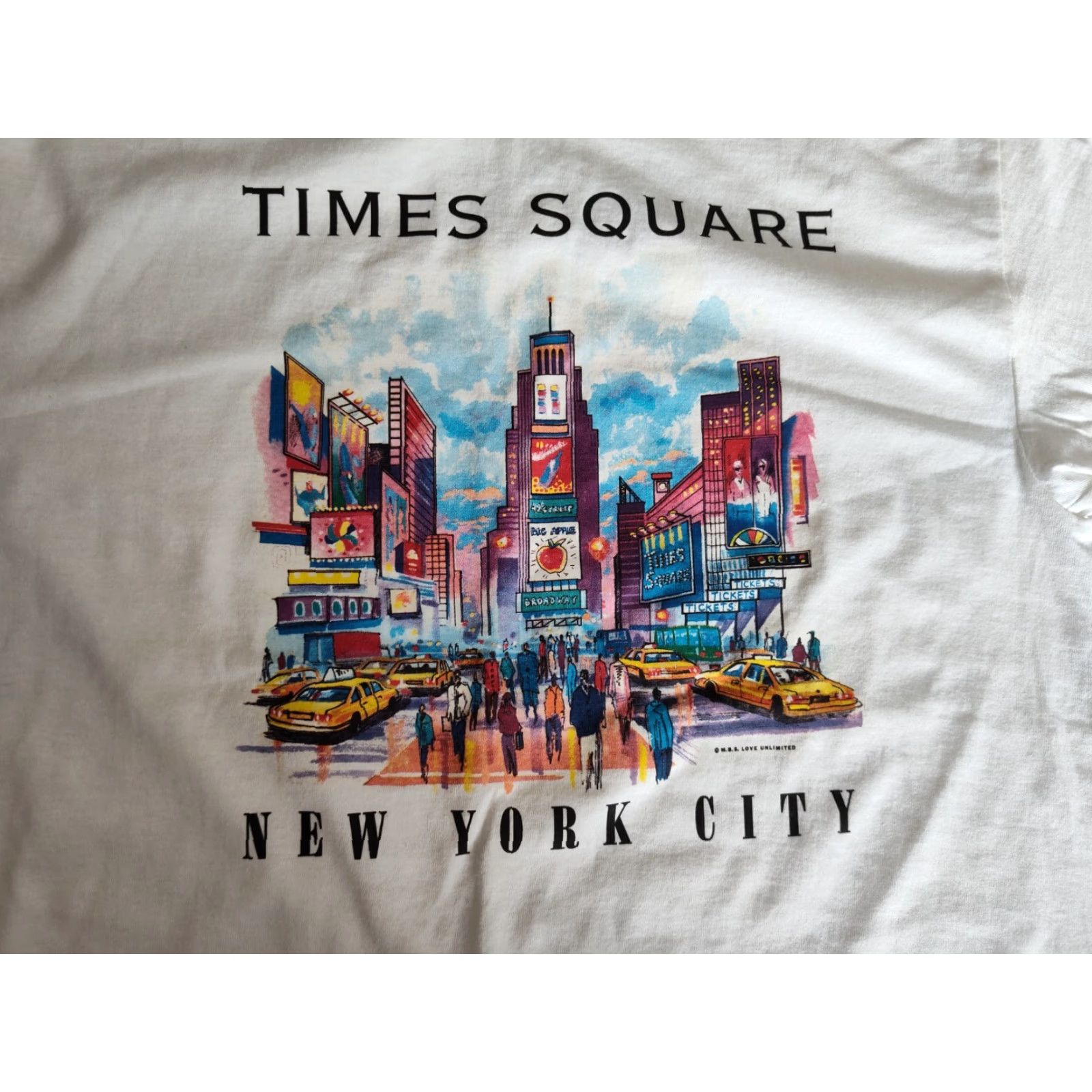 Delta VINTAGE Delta NY City Times Square Souvenir Tee Shirt White Adult Large MBS Love Unlimited T-Shirt Mens Size US L / EU 52-54 / 3 - 4 Thumbnail