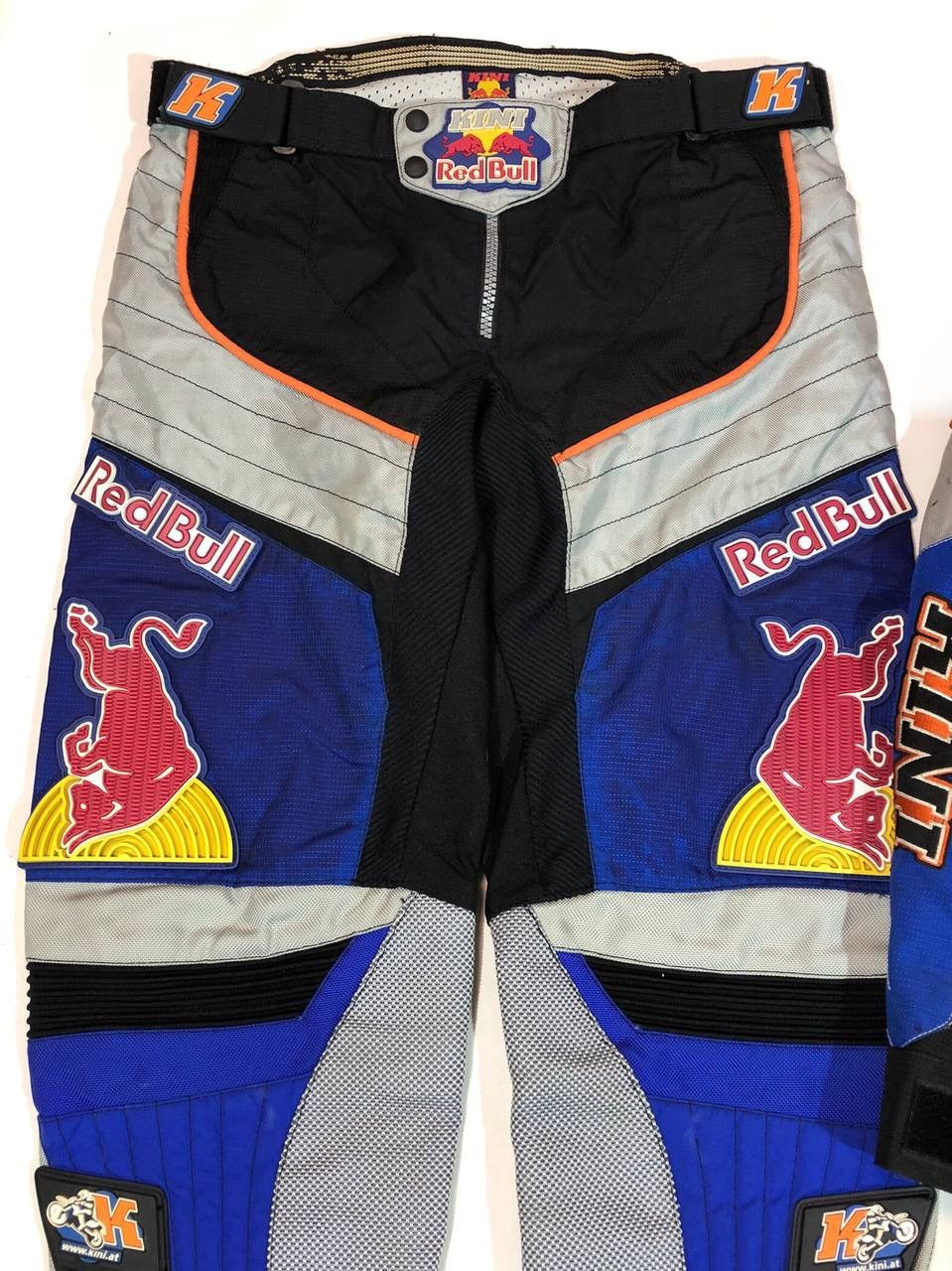Sports Specialties Red Bull KINI Moto Jacket Pants Racing Vintage Premium Class Size US XL / EU 56 / 4 - 13 Thumbnail