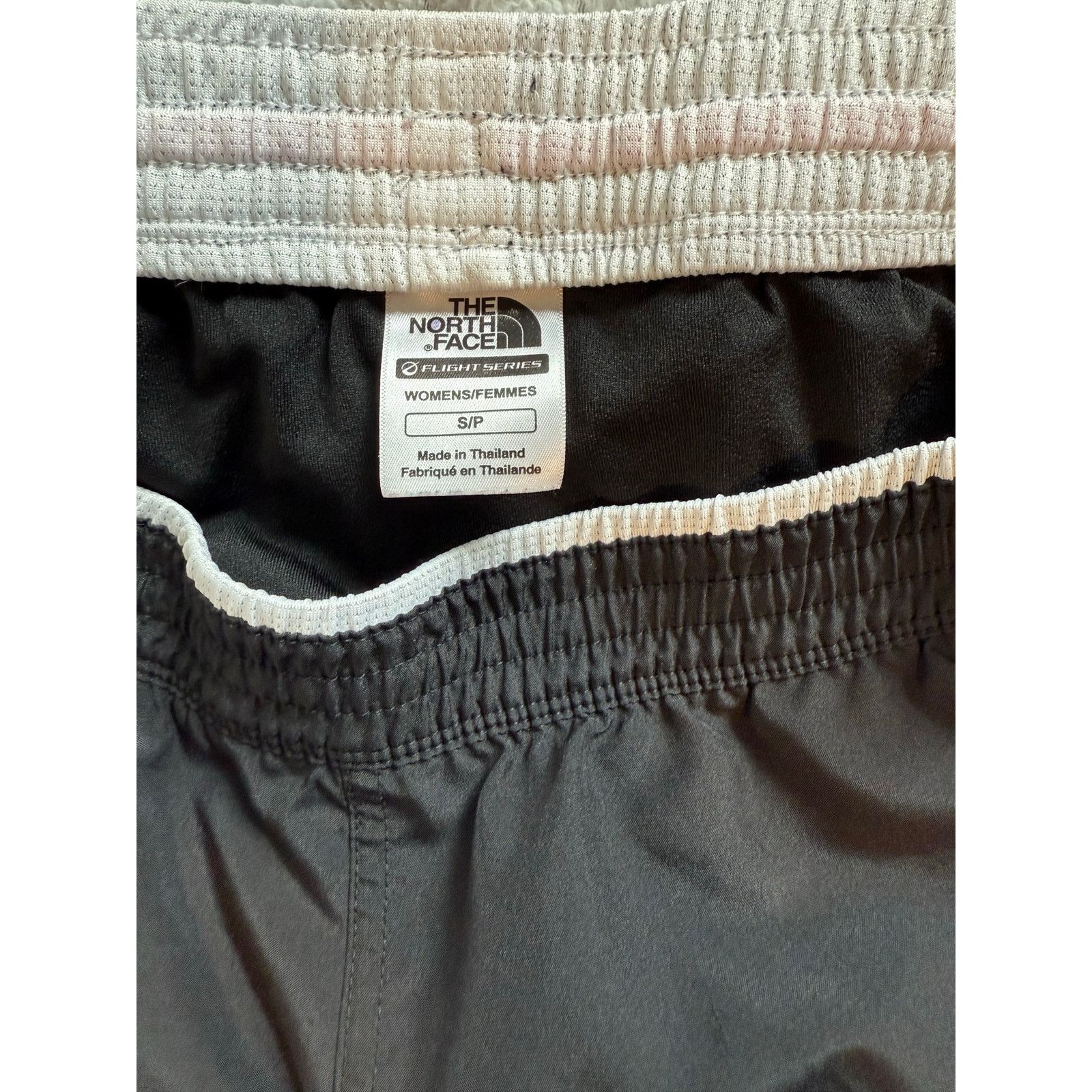 The North Face The North Face Women's Running Shorts, Sz Small Size 28" / US 6 / IT 42 - 3 Thumbnail