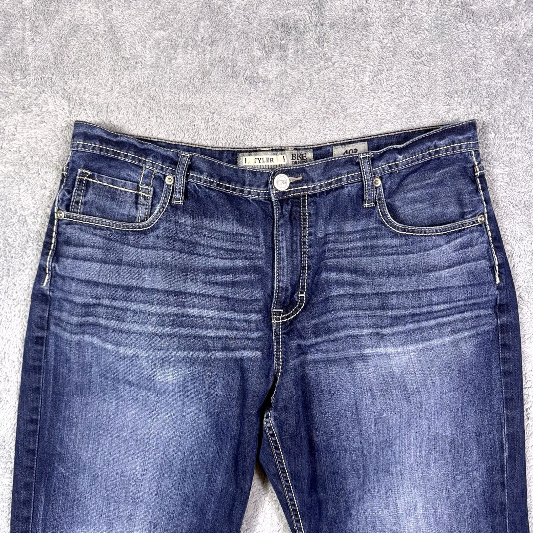 Vintage BKE Tyler Jeans Men 40R Dark Whisker Buckle Utility Wide Leg Baggy 100% Cotton Size US 40 / EU 56 - 2 Thumbnail