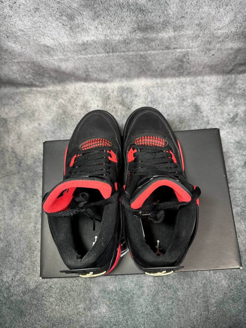 Jordan Brand Size 6.5Y | Jordan 4 Red Thunder With Box | Pre-Owned Size US 6.5 / EU 39-40 - 4 Thumbnail