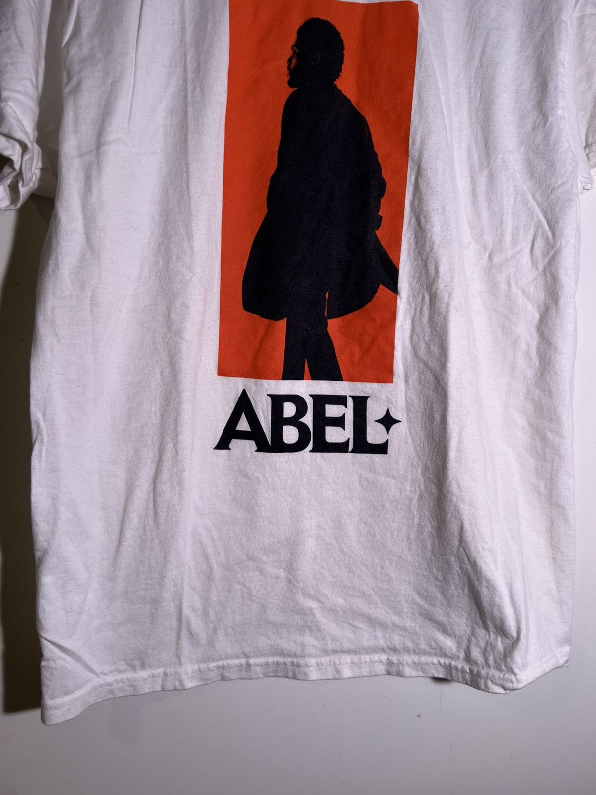 Vintage The Weeknd XO Abel R&B Pop Hip Hop Music Artist Retro Shirt Size US L / EU 52-54 / 3 - 4 Thumbnail