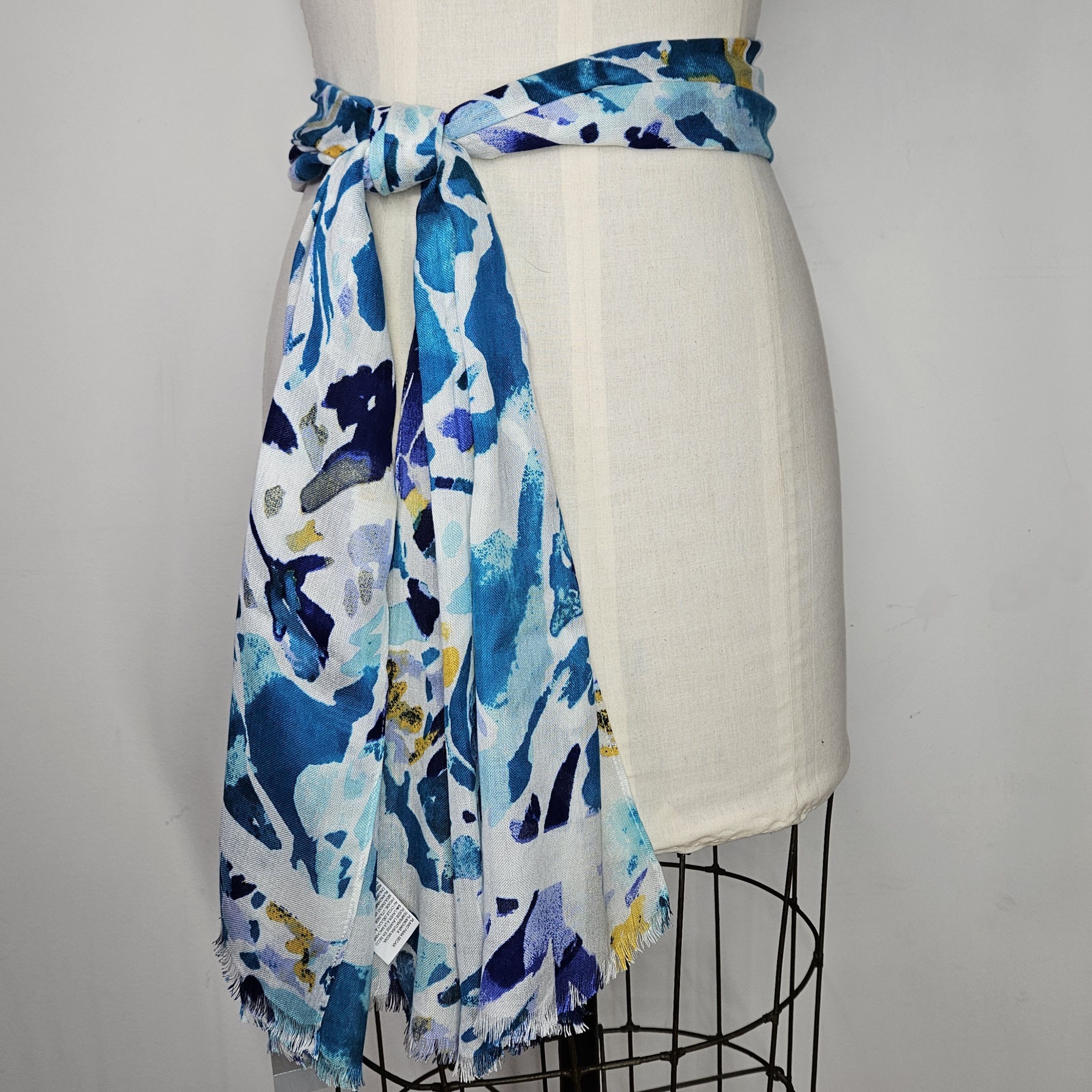 Chicos Chico's 72x22" Scarf Wrap Modal Silk Floral Lightweight Trop Size ONE SIZE - 6 Thumbnail