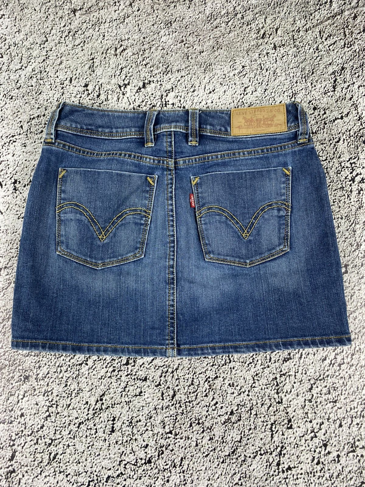 Levi's Vintage Y2K Levi’s faded denim mini skirt 00s juicy style XS Size 26" / US 2 / IT 38 - 3 Thumbnail