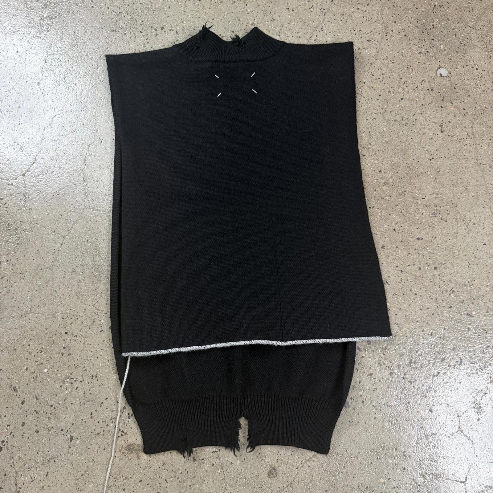 Maison Margiela Maison Margiela Distressed Poncho Vest Size US M / EU 48-50 / 2 - 2 Thumbnail