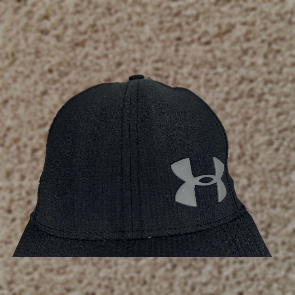 Under Armour Under Armour Hat Cap Fitted Adult XL Black Polyester Outdoors Camp Hike Baseball Cap Men XL Black Outdoor Sports Breathable Lightweight 80s? Size ONE SIZE - 1 Thumbnail
