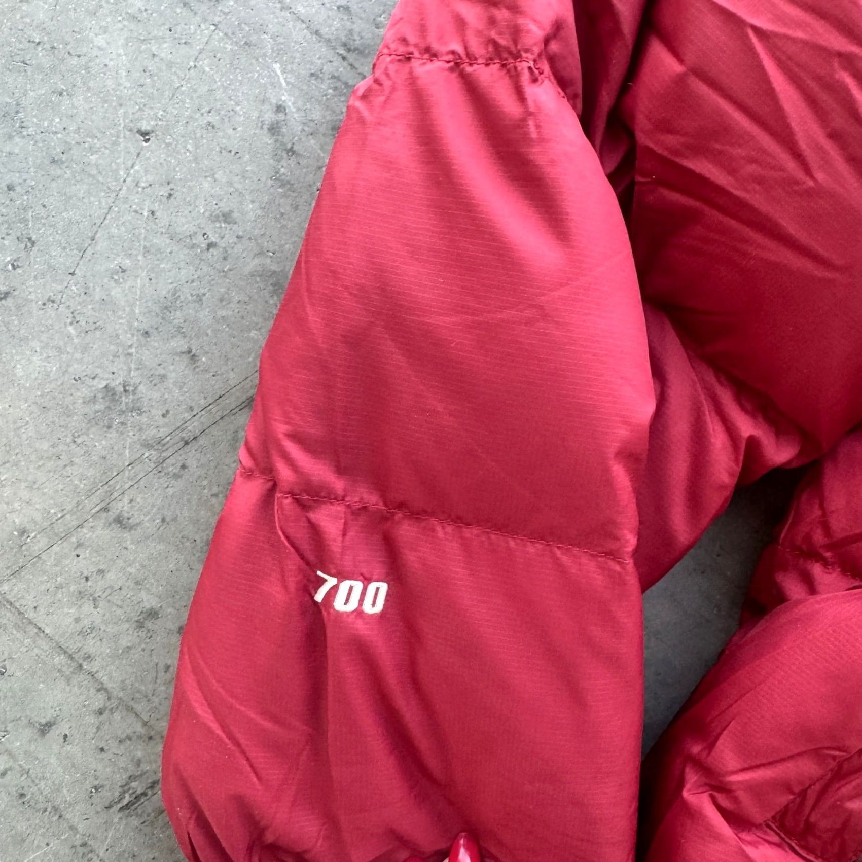 The North Face VINTAGE The North Face Retro Nuptse Red Black Down Fill Men’s Medium Puffer Jacket Size US M / EU 48-50 / 2 - 4 Thumbnail