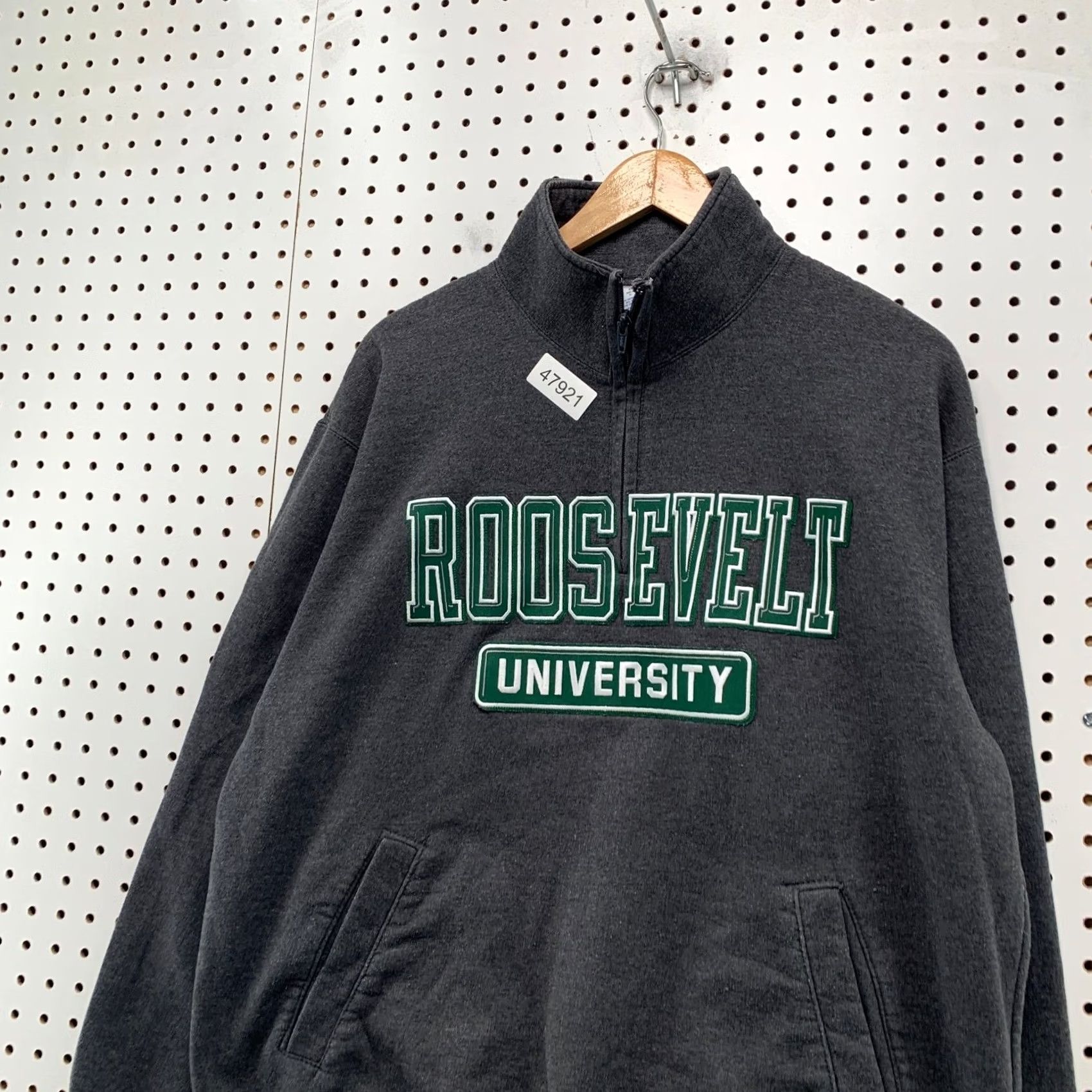 Champion Nike Roosevelt University Sweatshirt Mens L Gray Embroidered 1/4 Zip Pullover Crew Neck Cotton Fleece University Theme Mens Size US L / EU 52-54 / 3 - 6 Thumbnail