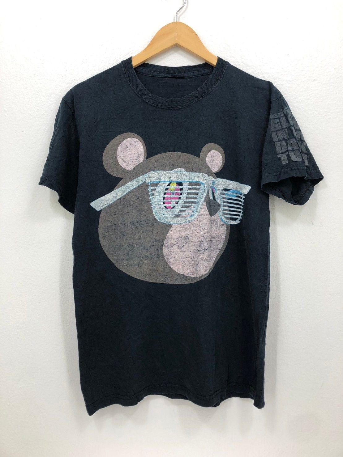 Kanye West × Taichi Murakami × Takashi Murakami 2007's Kanye West Murakami Glow in the dark tour BN Size US M / EU 48-50 / 2 - 4 Thumbnail
