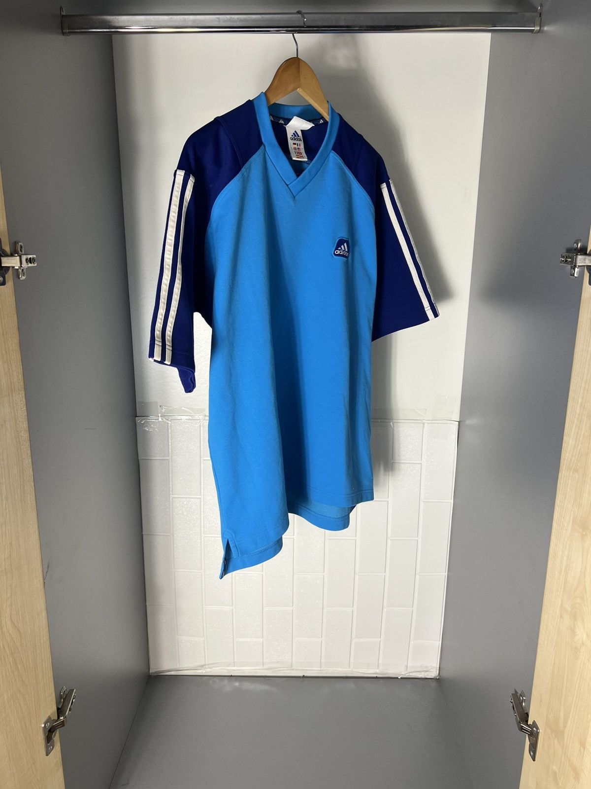 Adidas VINTAGE ADIDAS ORIGINAL EQUIPMENT RETRO T-SHIRT CASUAL 90s Size US L / EU 52-54 / 3 - 5 Thumbnail