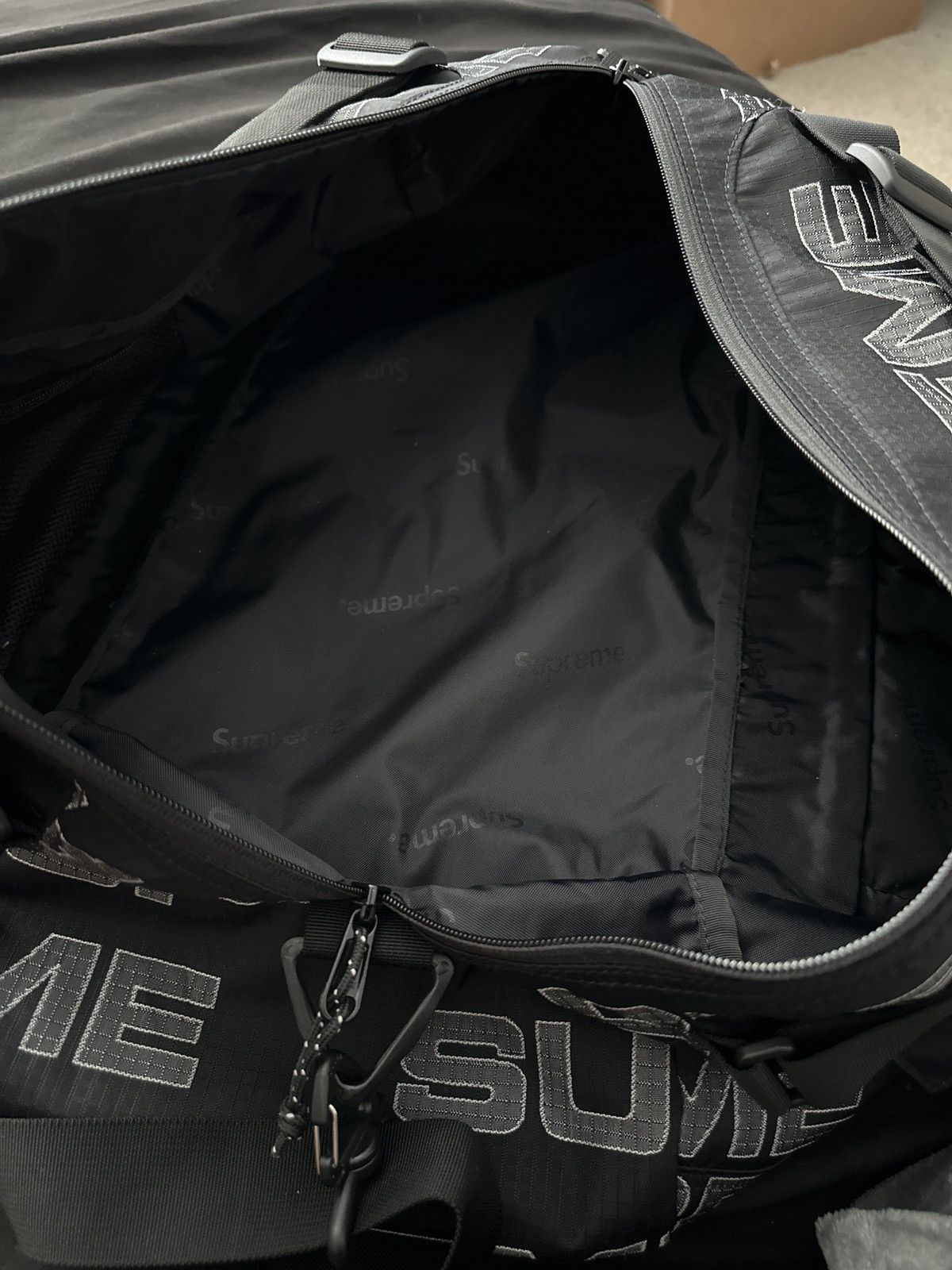 Supreme Supreme SS22 Duffle Bag Black Size ONE SIZE - 3 Thumbnail