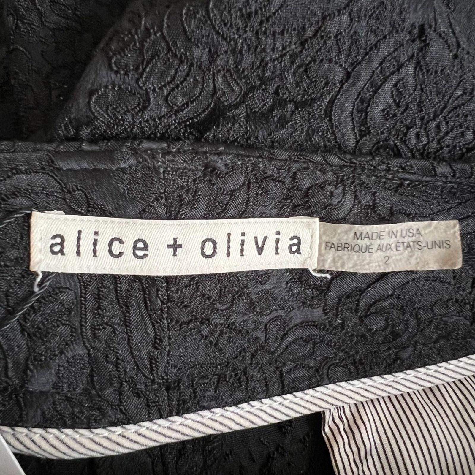 Alice + Olivia ALICE + OLIVIA Black Mid-Rise Straight Leg Pants, XS/US2/W29 Size 26" / US 2 / IT 38 - 5 Thumbnail