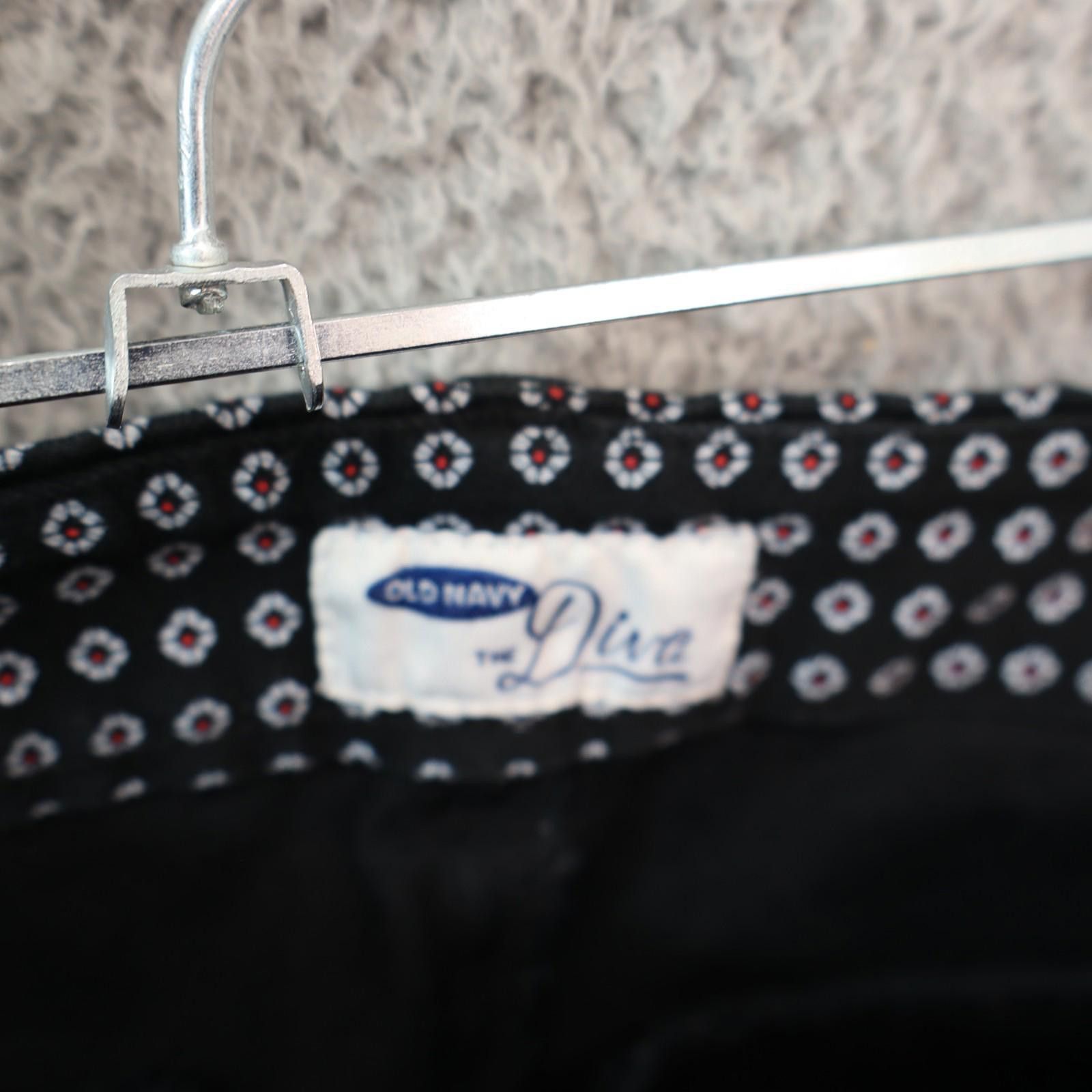 Old Navy Old Navy Womens "Diva" Pants Size 8 Regular Diamond Pattern Size 30" / US 8 / IT 44 - 6 Thumbnail