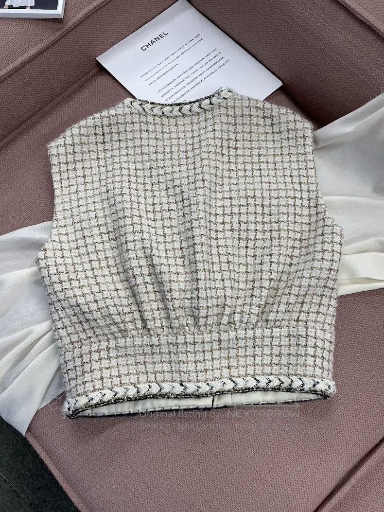 Chanel Chanel 25K new tweed plaid gold vest Size XS / US 0-2 / IT 36-38 - 4 Thumbnail