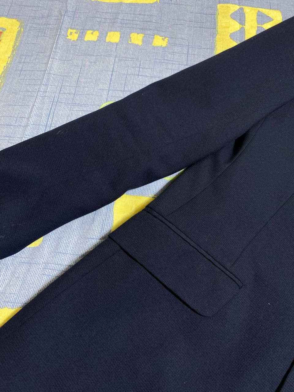 Reiss × Vintage Reese navy velvet blazer Size 42R - 9 Thumbnail