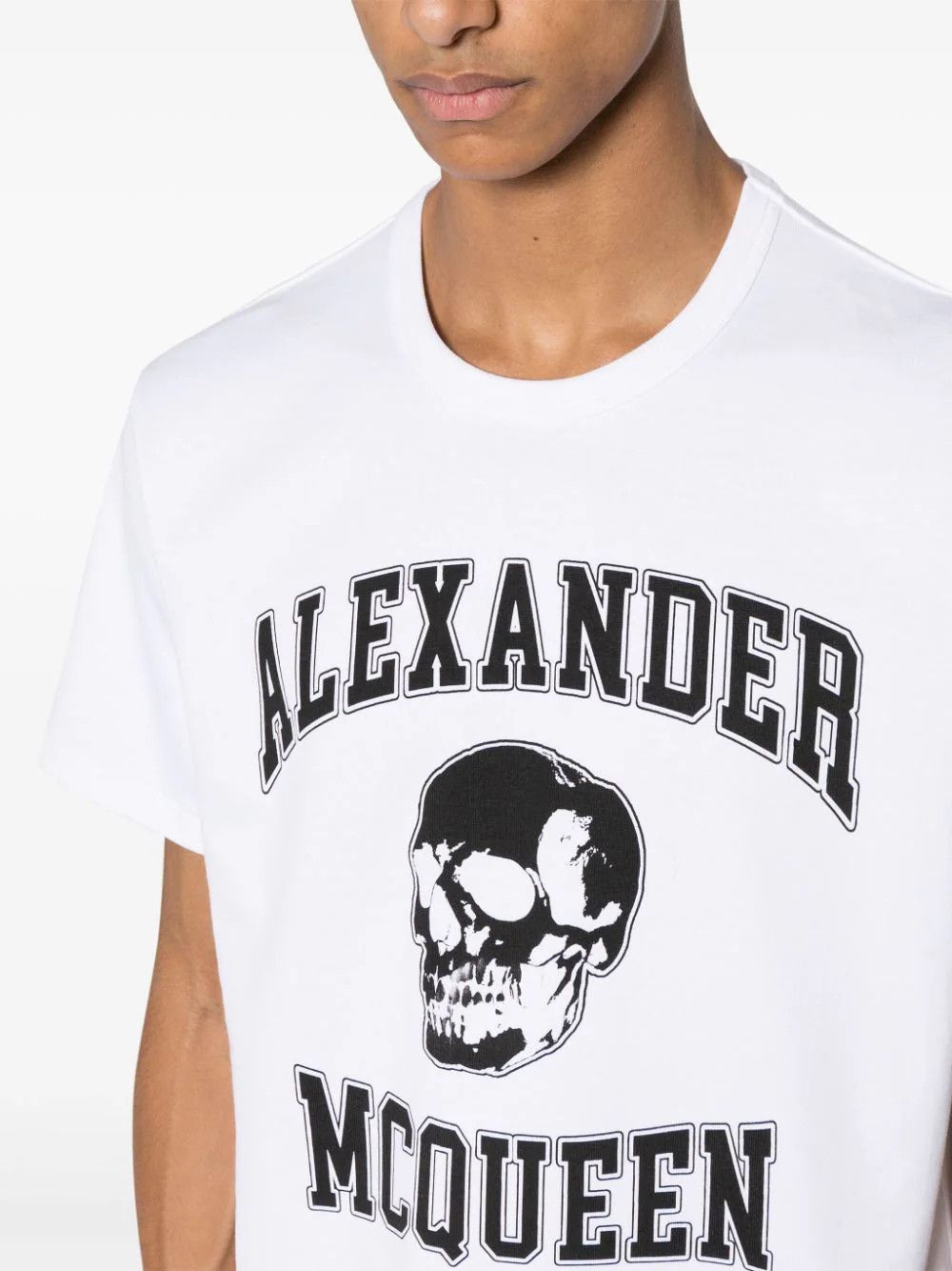 Alexander McQueen o1y1024 T-Shirt In White Size US XL / EU 56 / 4 - 5 Thumbnail
