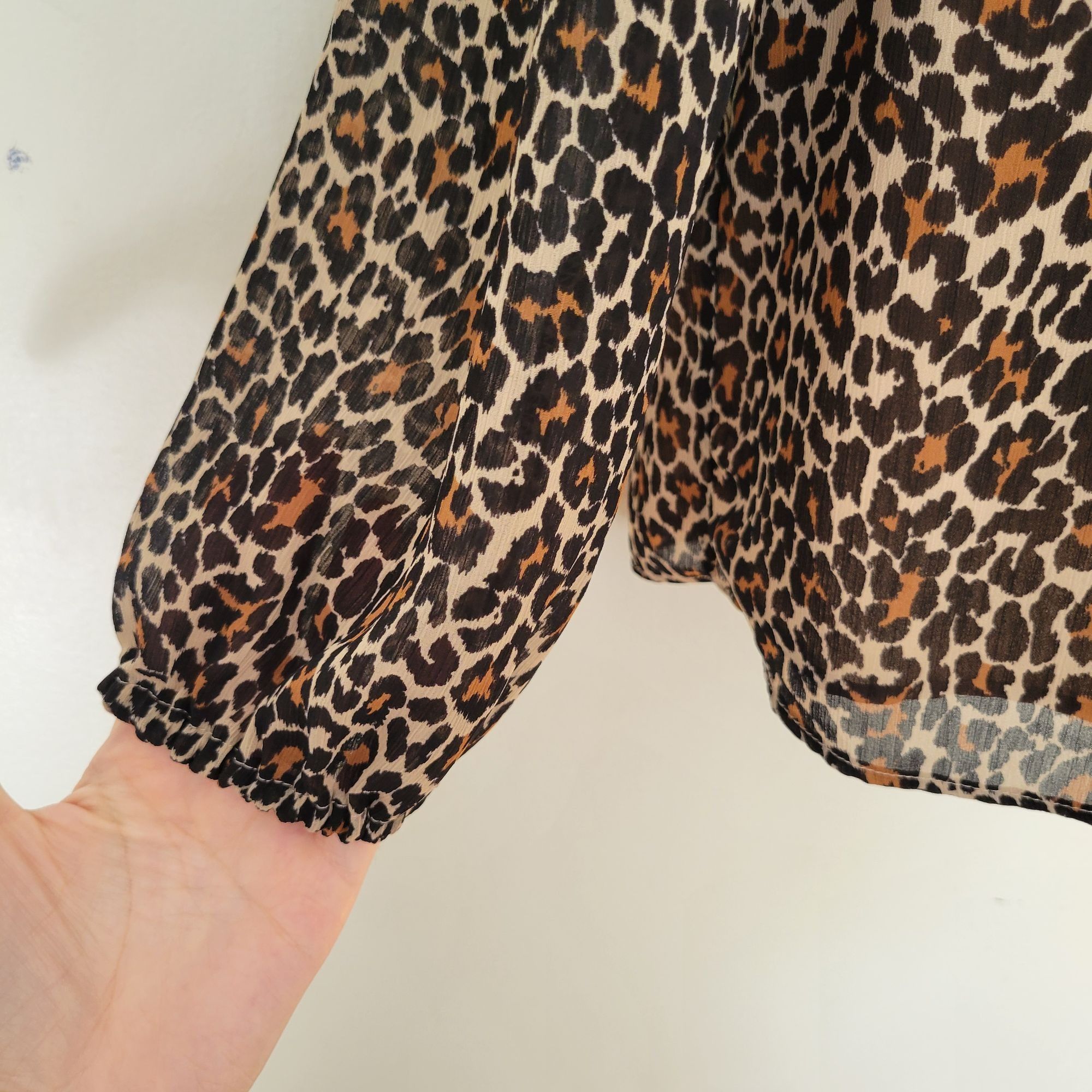 J.Crew J Crew XS Leopard Print Smocked Long Sleeve Blouse Mock High Size XS / US 0-2 / IT 36-38 - 5 Thumbnail