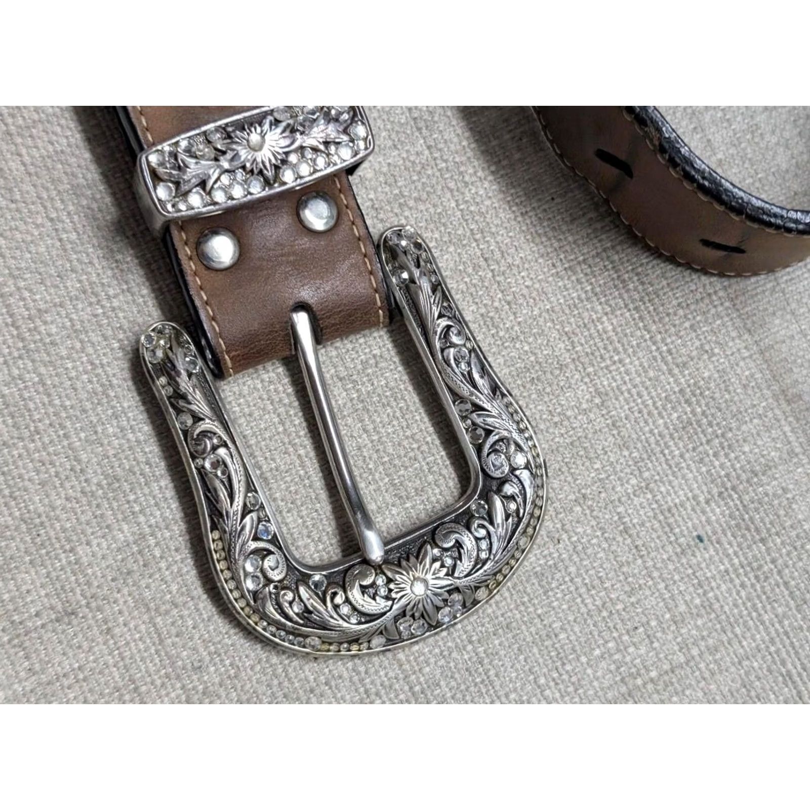 Vintage VINTAGE Nocona belt western 34 leather studded rhinestone buckle floral rhinestone belt Unisex Adults Men Women Size 34 - 7 Thumbnail