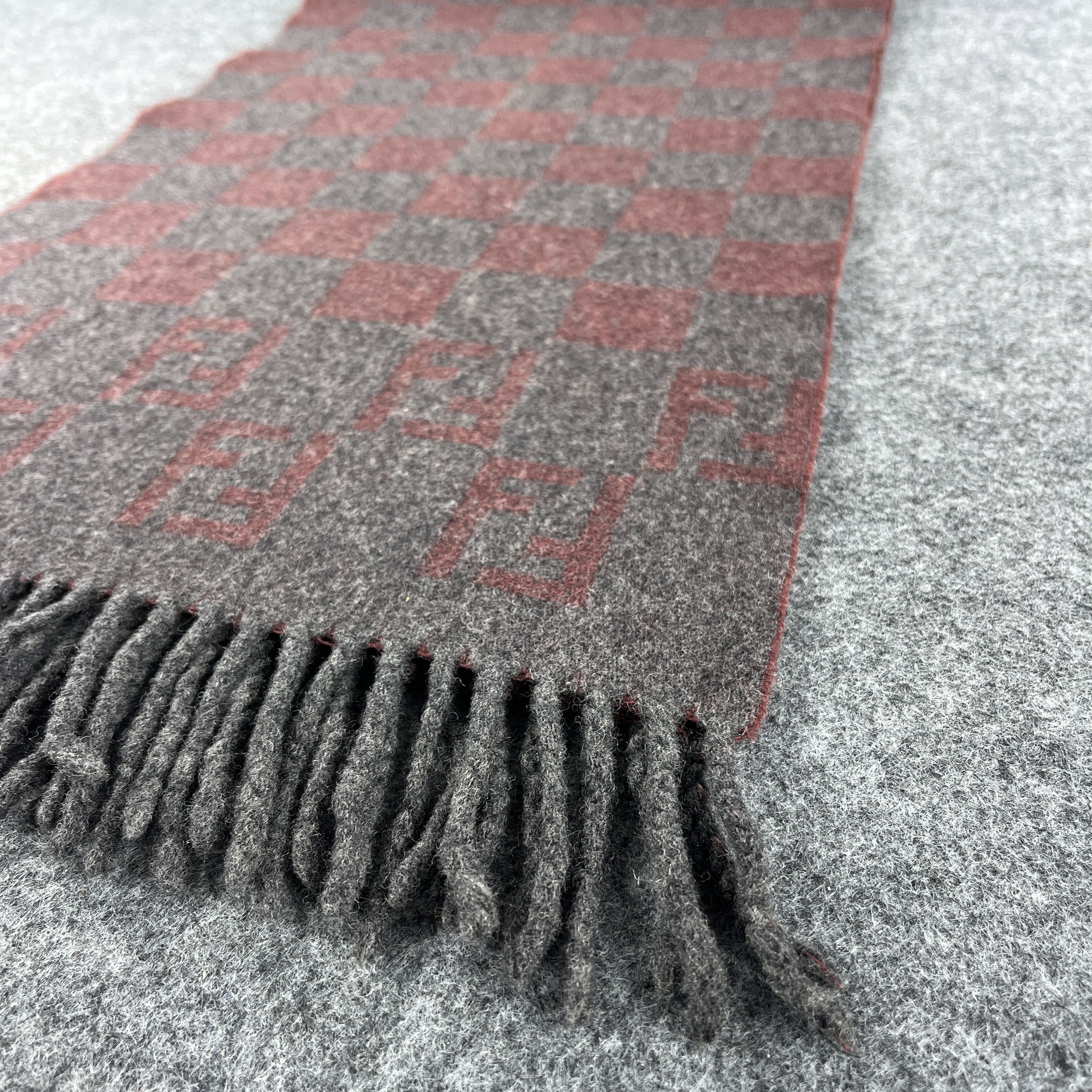 Other Tag Missing Fendi Scarf / Muffler / Neckwear T1384 Size ONE SIZE - 5 Thumbnail