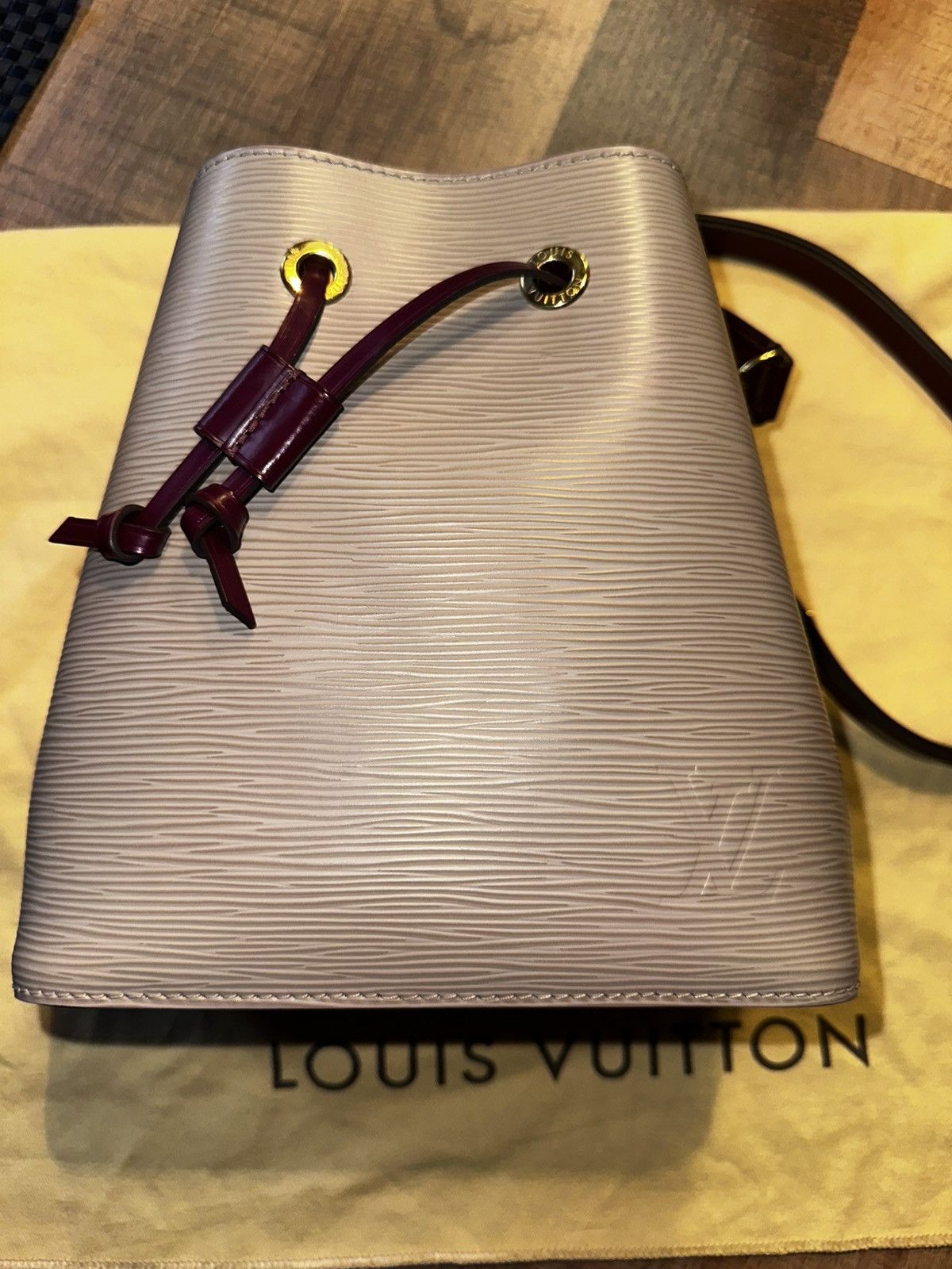 Louis Vuitton NéoNoé BB Louis Vuitton Size ONE SIZE - 2 Thumbnail