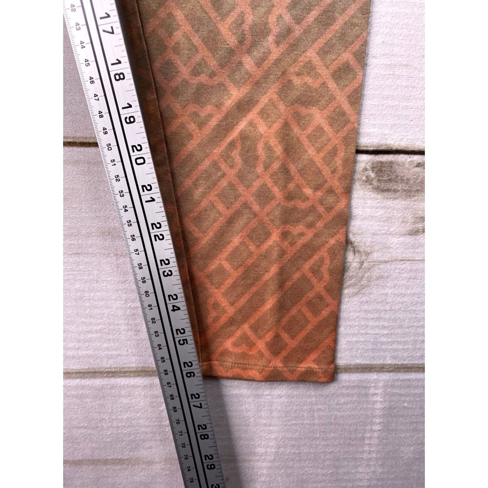 Soft Surroundings Soft Surroundings Legging Geometric Ankle Slimming Stretch NWT L Green Multicolor Pants Women Size 36" / US 14 / IT 50 - 3 Thumbnail
