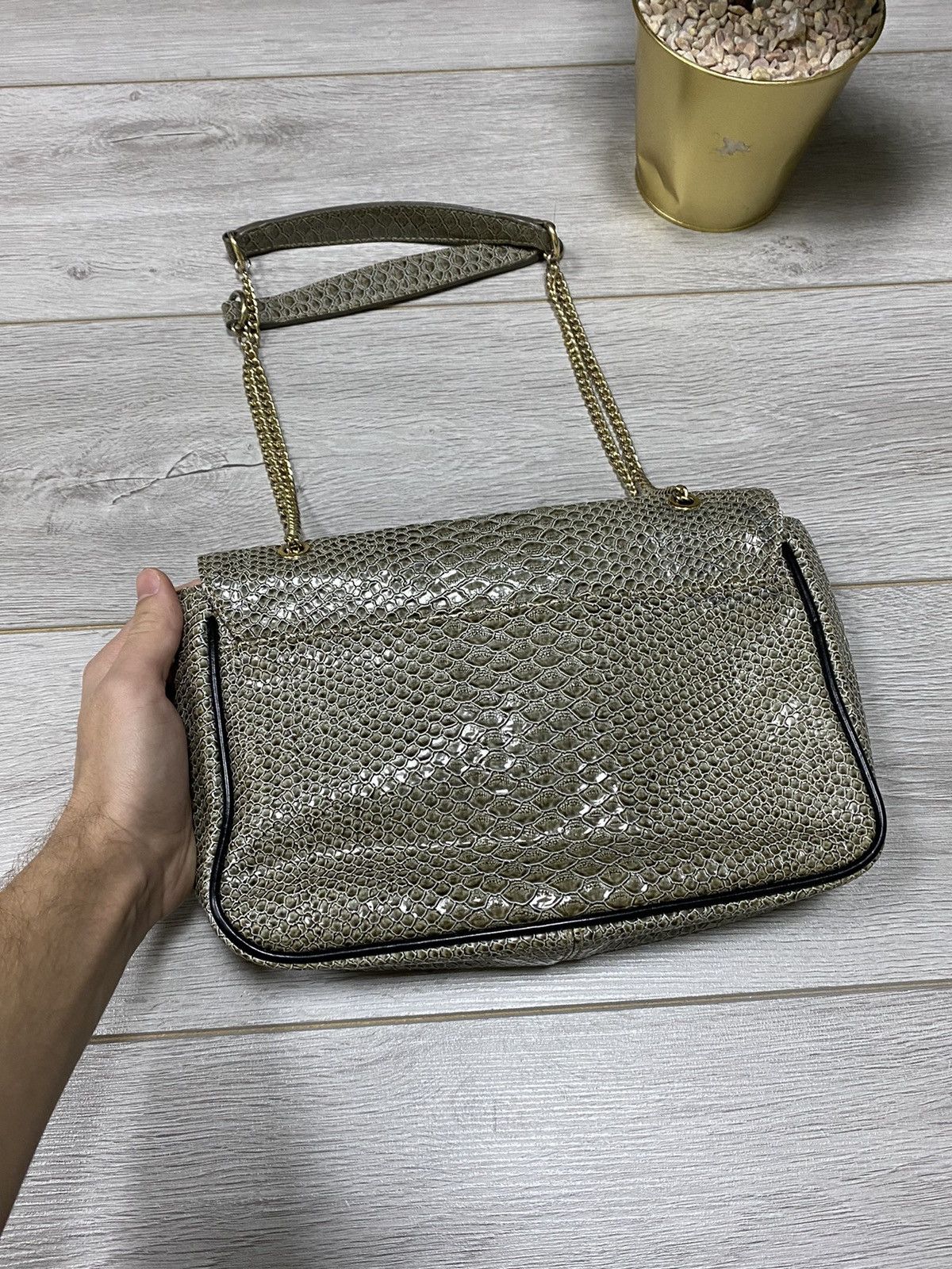 Vivienne Westwood Vivienne Westwood 🐍 RARE Frilly Snake chain bag big orb Size ONE SIZE - 12 Thumbnail