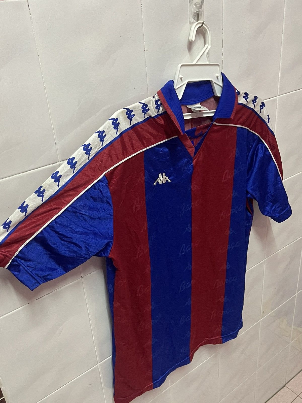 Kappa Vintage 90s Kappa Jersey x Barcelona FC Very Rare🔥🔥 Size US L / EU 52-54 / 3 - 2 Thumbnail