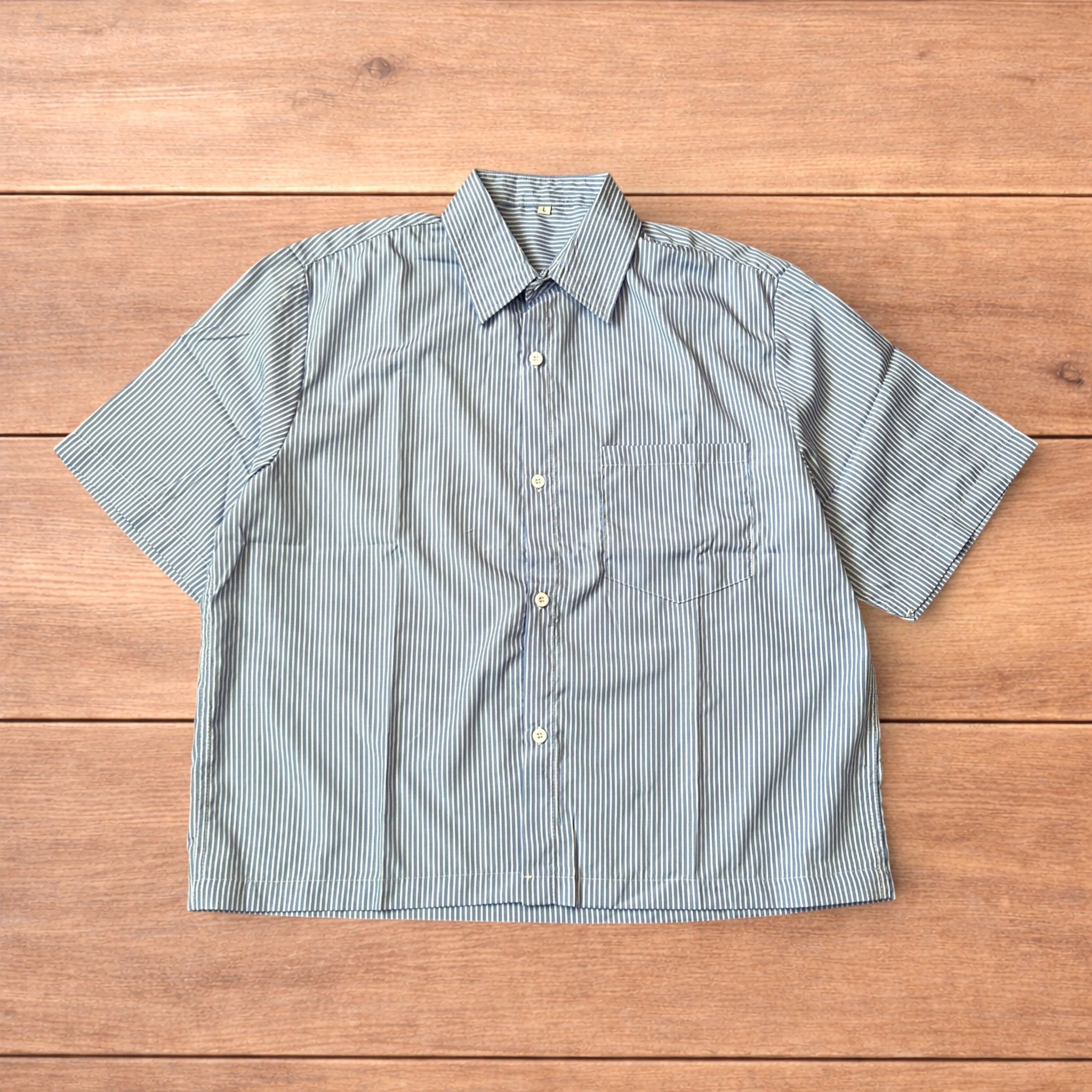 Japanese Brand Striped lightweight short sleeve button shirt in blue/white. Size US L / EU 52-54 / 3 - 1 Thumbnail