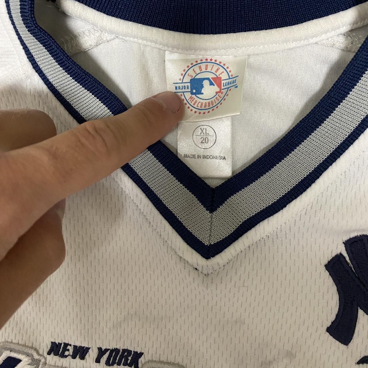 MLB Vintage New York Yankees white and navy baseball jersey Size US L / EU 52-54 / 3 - 4 Thumbnail