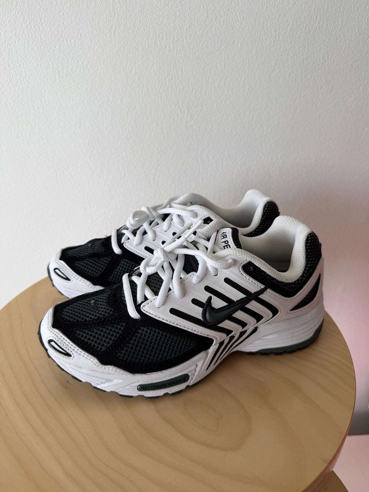 Nike new nike womens w air pegasus 2005 sneakers shoes white 8 39 Size US 8 / IT 38 - 4 Thumbnail