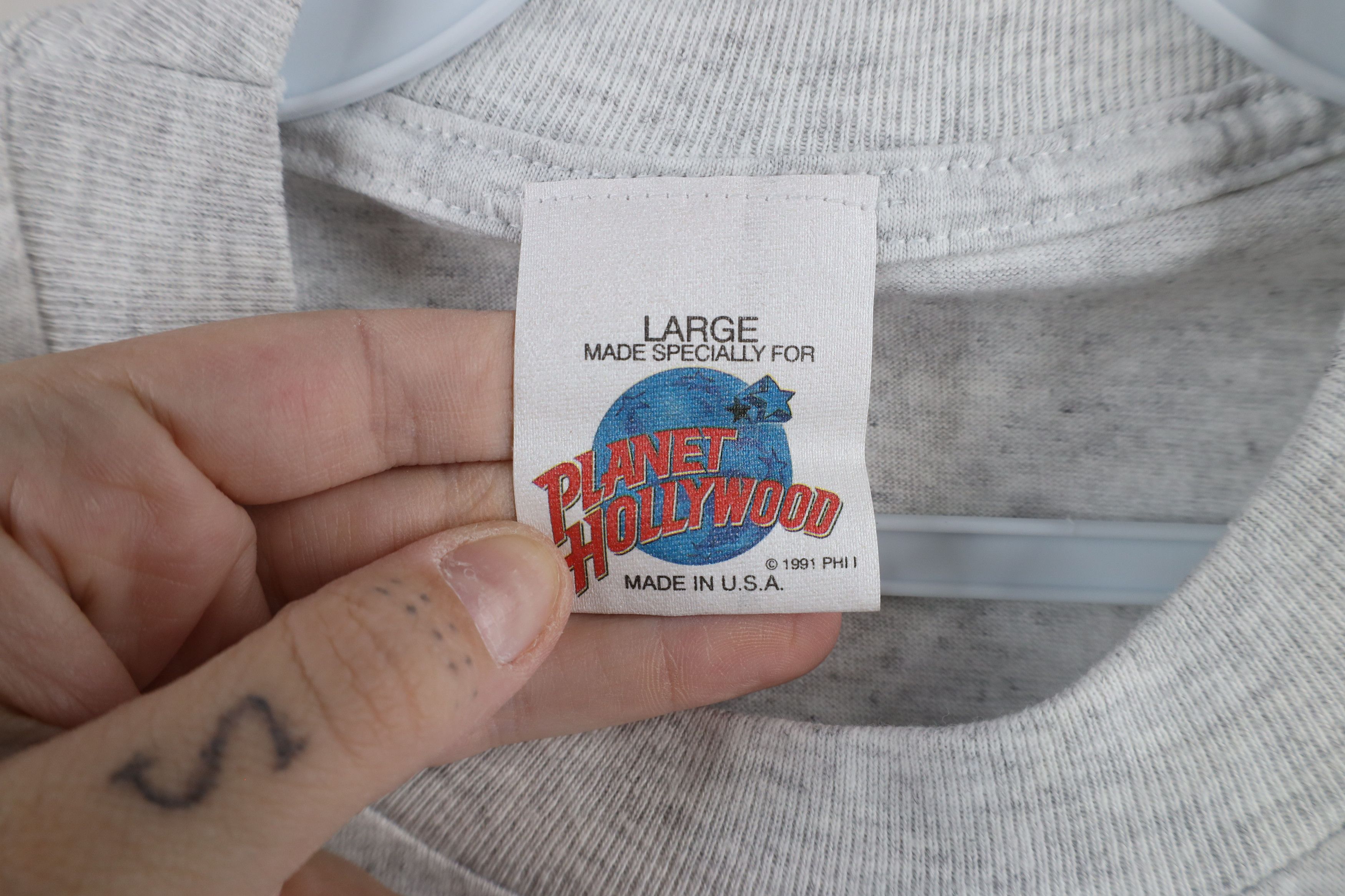 Vintage Vintage 90s Planet Hollywood Disney World Resort T-Shirt USA Size US L / EU 52-54 / 3 - 6 Thumbnail