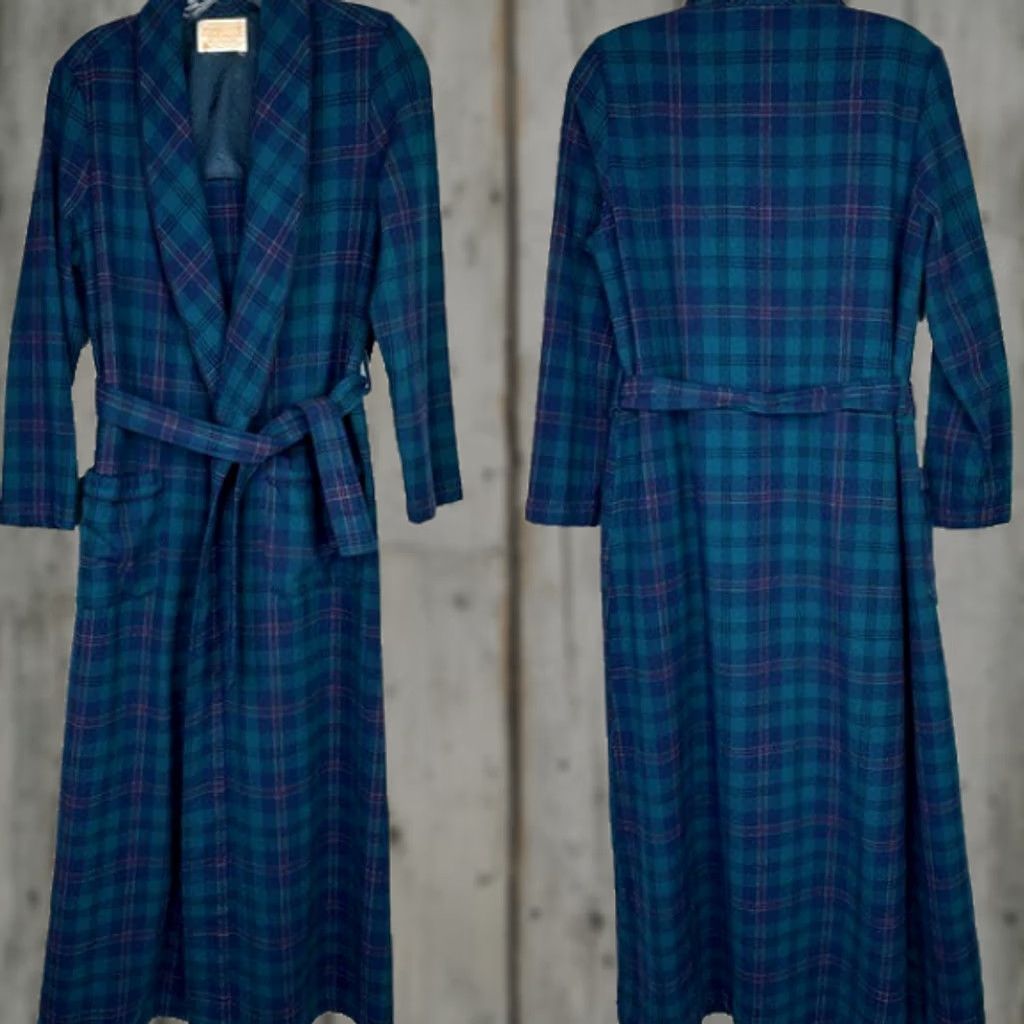 Pendleton VINTAGE Pendleton Wool Blue Plaid_Tartan Robe Shirt? Size ONE SIZE - 1 Thumbnail